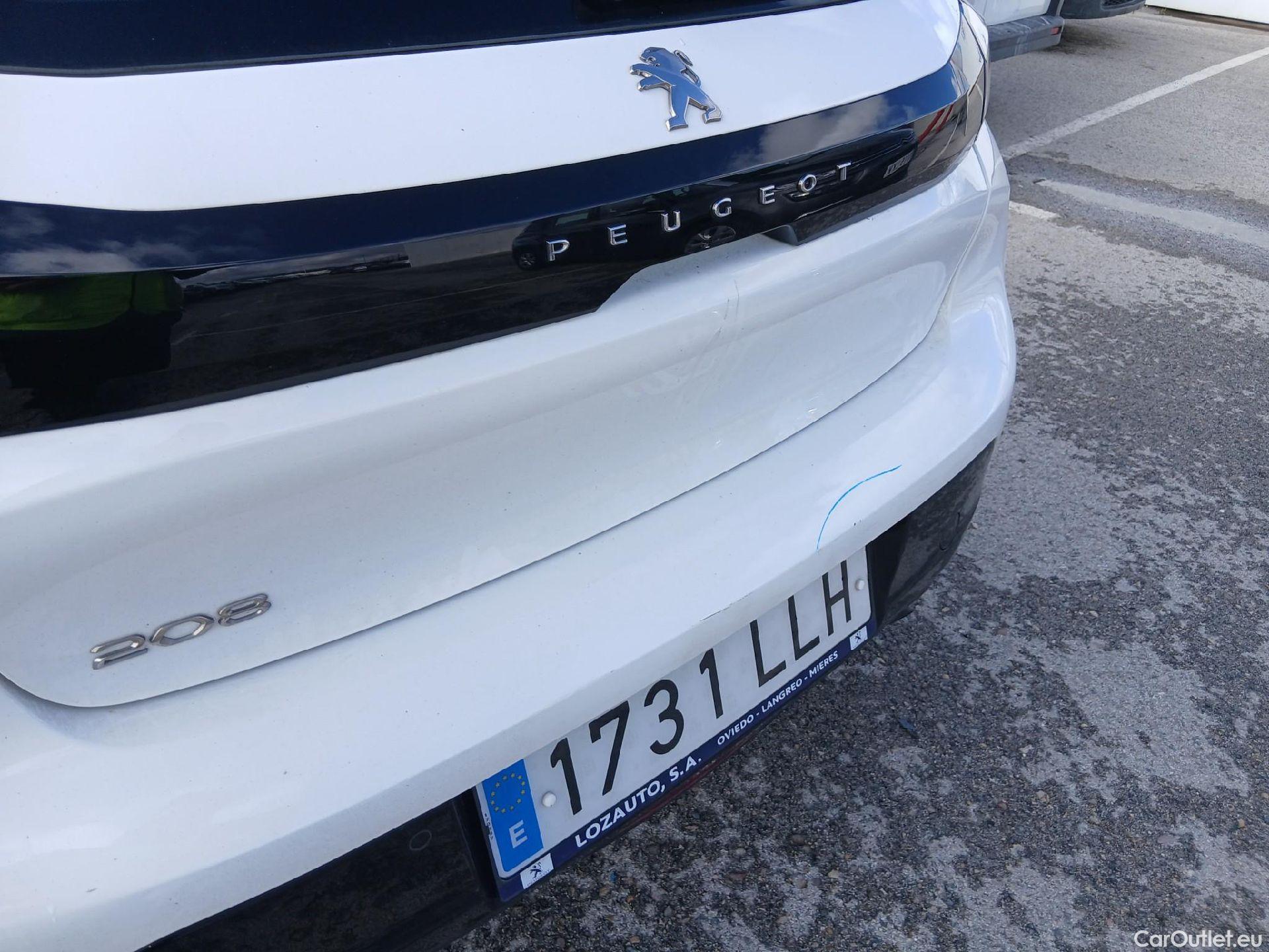  Peugeot  208 PEUGEOT  / 2019 / 5P / berlina con portón PureTech 73kW (100CV) Allure (CX) #9