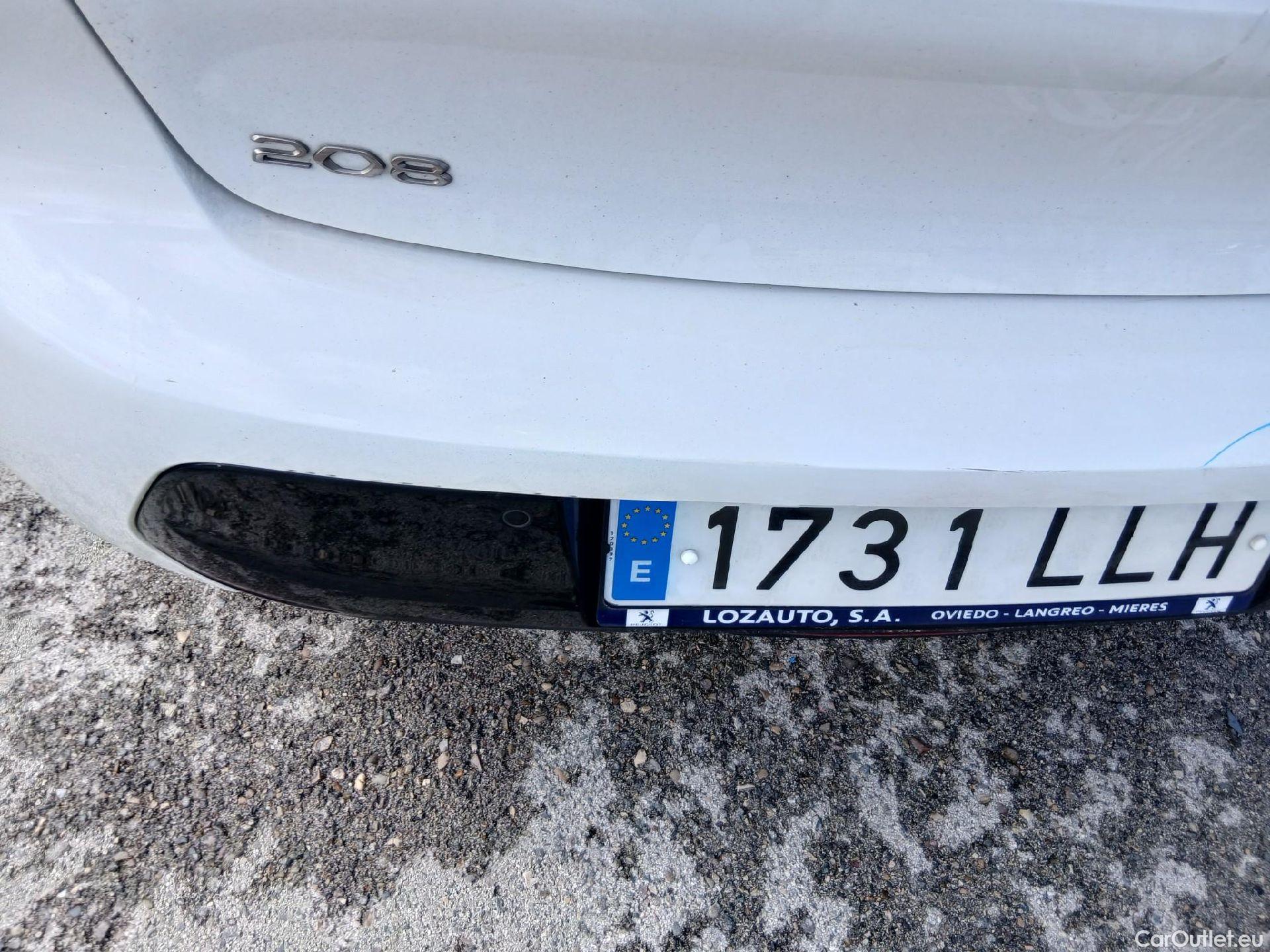  Peugeot  208 PEUGEOT  / 2019 / 5P / berlina con portón PureTech 73kW (100CV) Allure (CX) #10