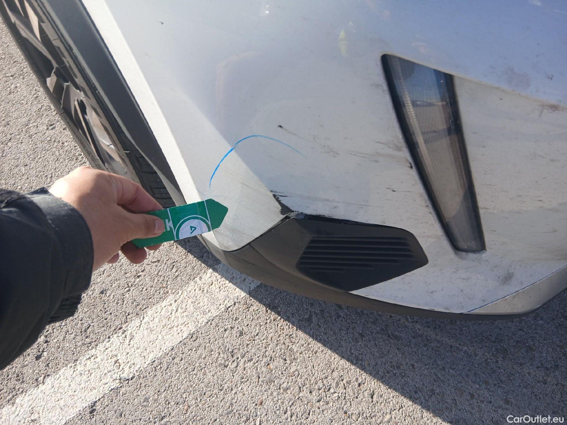  Peugeot  2008 PEUGEOT  / 2019 / 5P / todoterreno Allure BlueHDI 81kW (110CV) #6