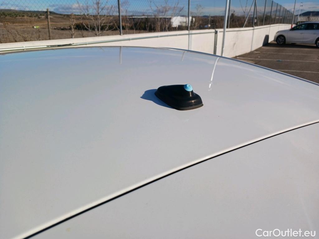  Seat  Ibiza SEAT  / 2017 / 5P / berlina con portón 1.0 TSI 81kW (110CV) Style Plus (AC) #11