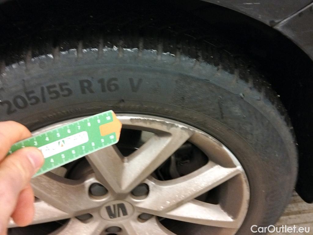  Seat  Leon SEAT Nuevo León / 2020 / 5P / familiar SP 2.0 TDI 85kW Style XL(SP) #10