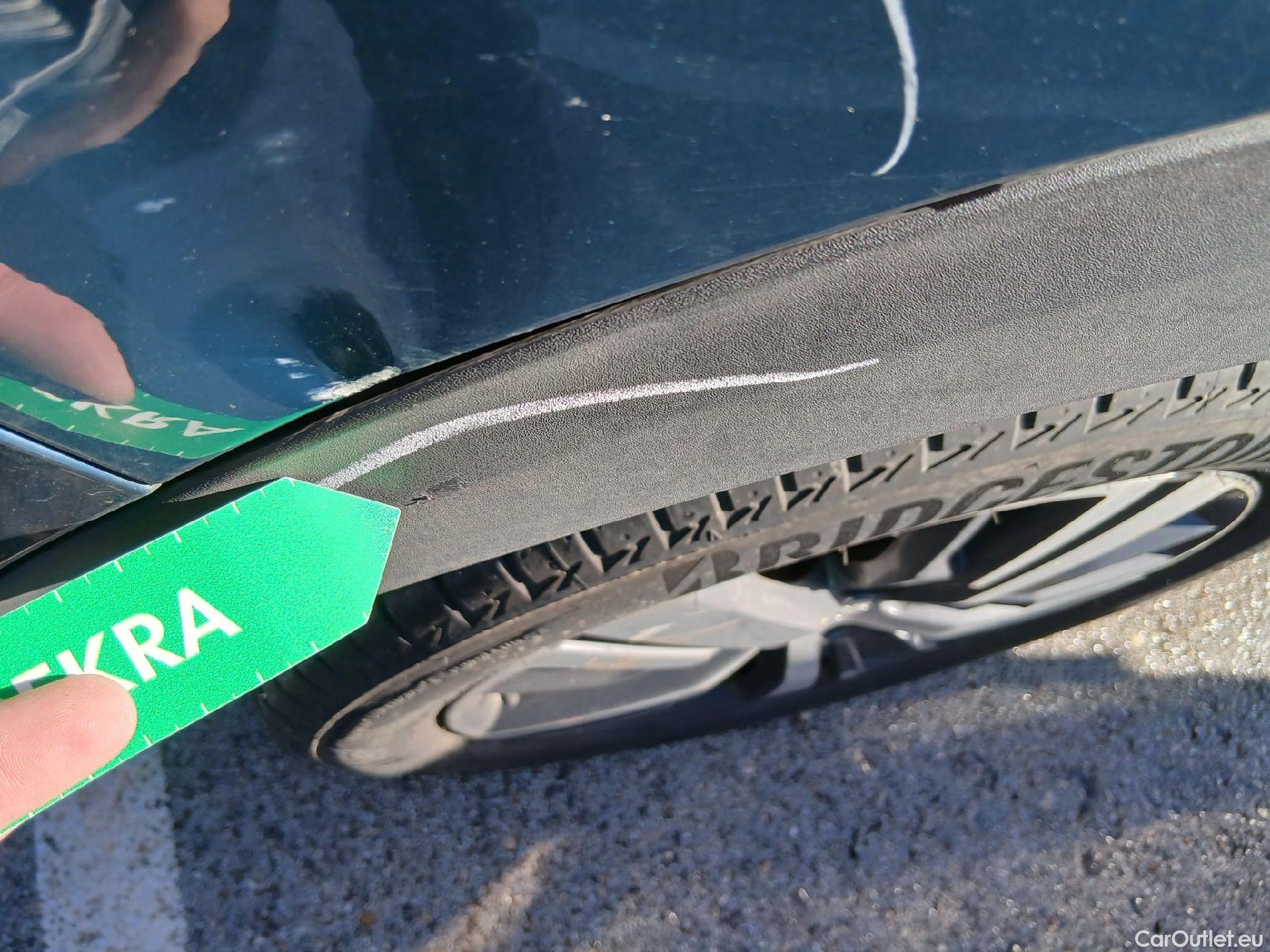  Peugeot  3008 PEUGEOT  / 2020 / 5P / todoterreno 1.5 BlueHDi 96kW S&S Allure Pack EAT8 #30