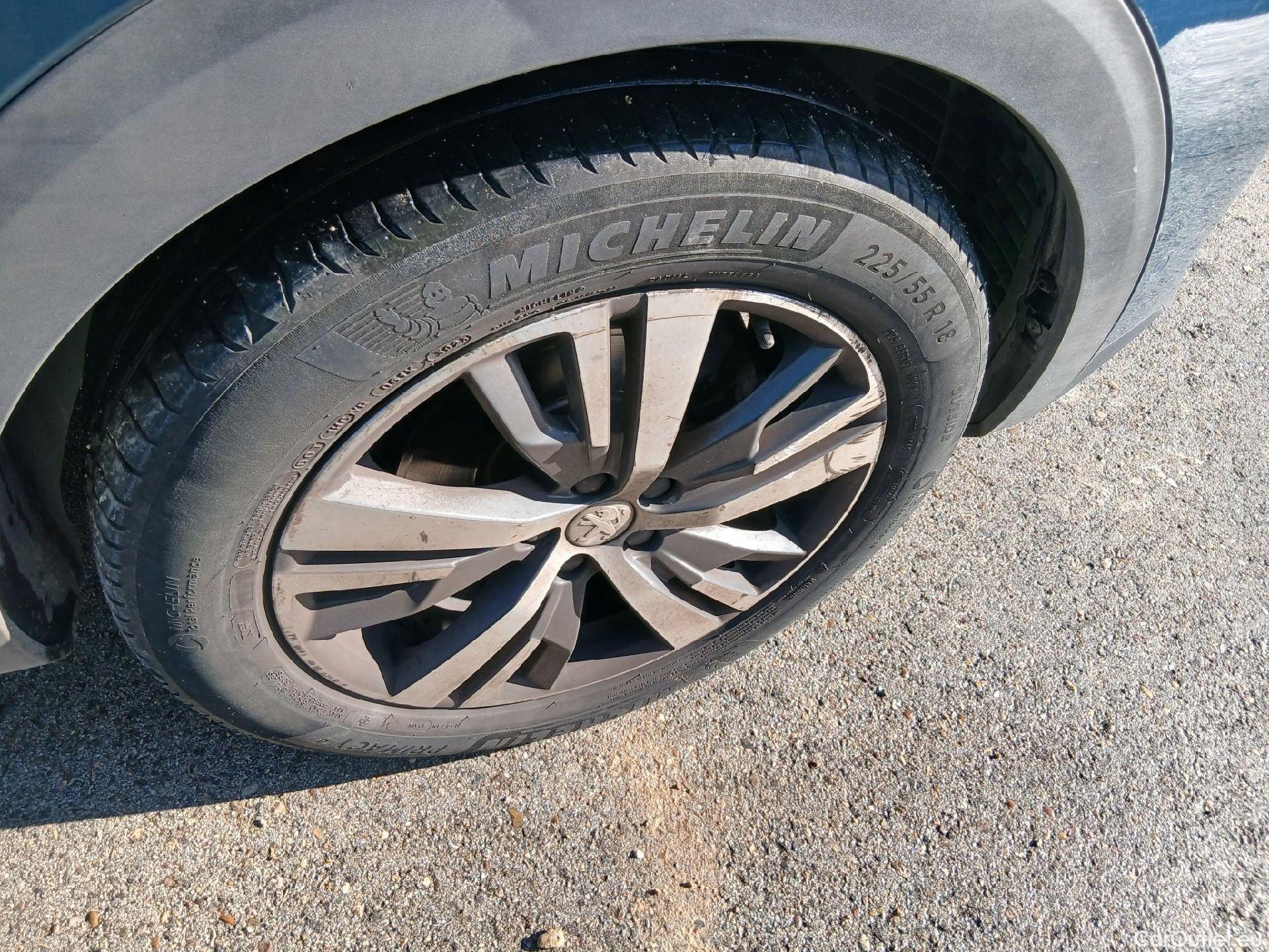  Peugeot  3008 PEUGEOT  / 2020 / 5P / todoterreno 1.5 BlueHDi 96kW S&S Allure Pack EAT8 #10