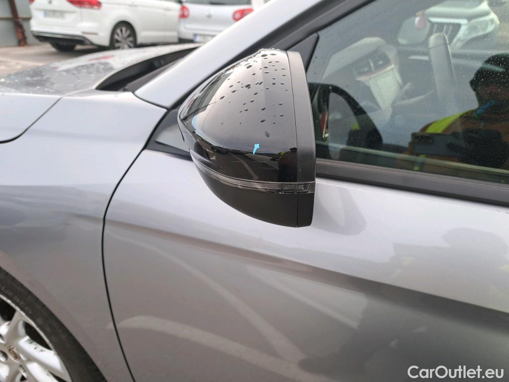  Opel  Corsa OPEL  / 2019 / 5P / berlina con portón 1.2T XHL 74kW (100CV) GS-Line #24