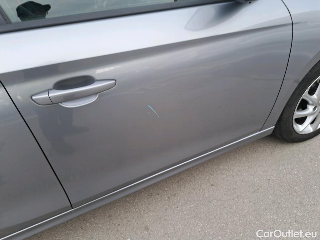  Opel  Corsa OPEL  / 2019 / 5P / berlina con portón 1.2T XHL 74kW (100CV) GS-Line #32