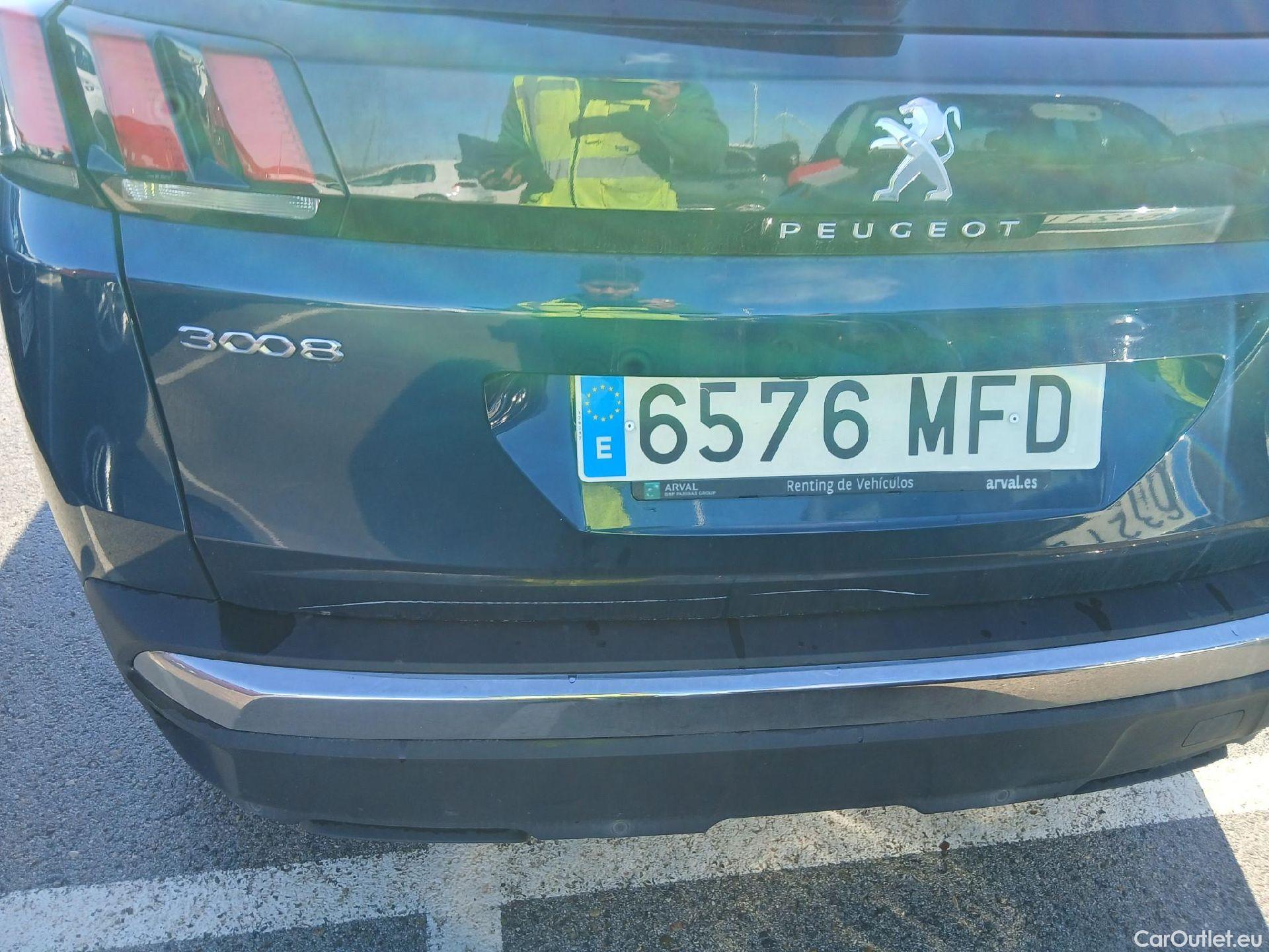  Peugeot  3008 PEUGEOT  / 2020 / 5P / todoterreno 1.5 BlueHDi 96kW S&S Allure Pack EAT8 #26