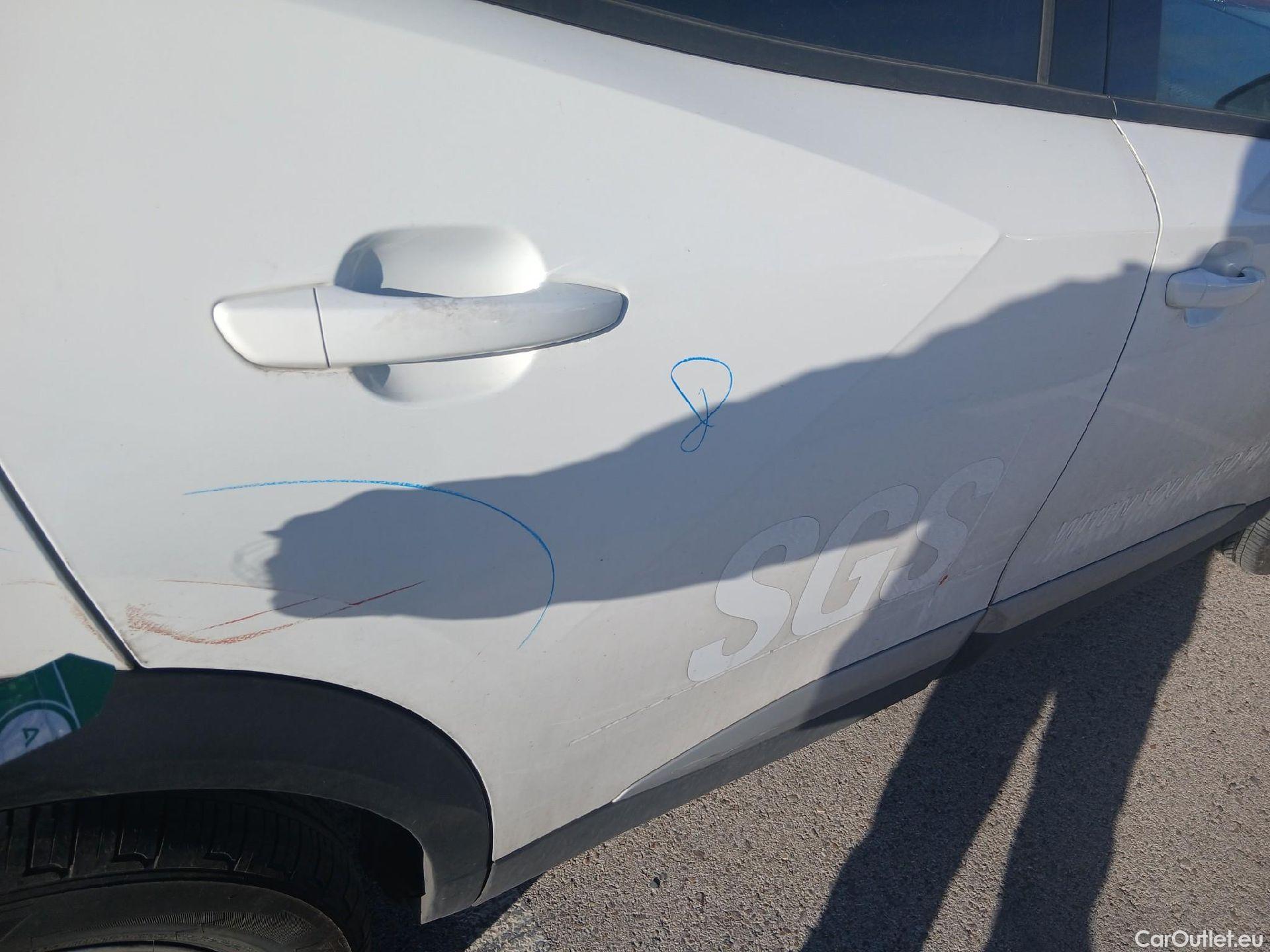  Peugeot  2008 PEUGEOT  / 2019 / 5P / todoterreno Allure BlueHDI 81kW (110CV) #31