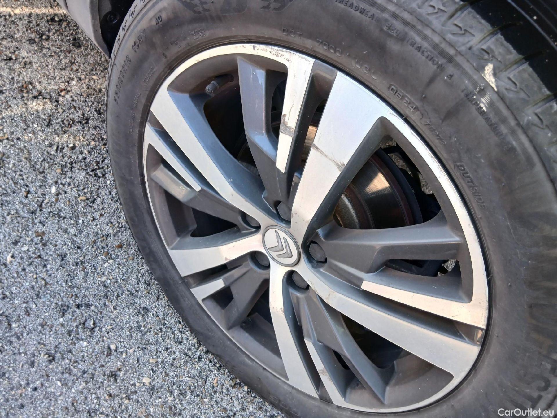  Peugeot  3008 PEUGEOT  / 2020 / 5P / todoterreno 1.5 BlueHDi 96kW S&S Allure Pack EAT8 #4