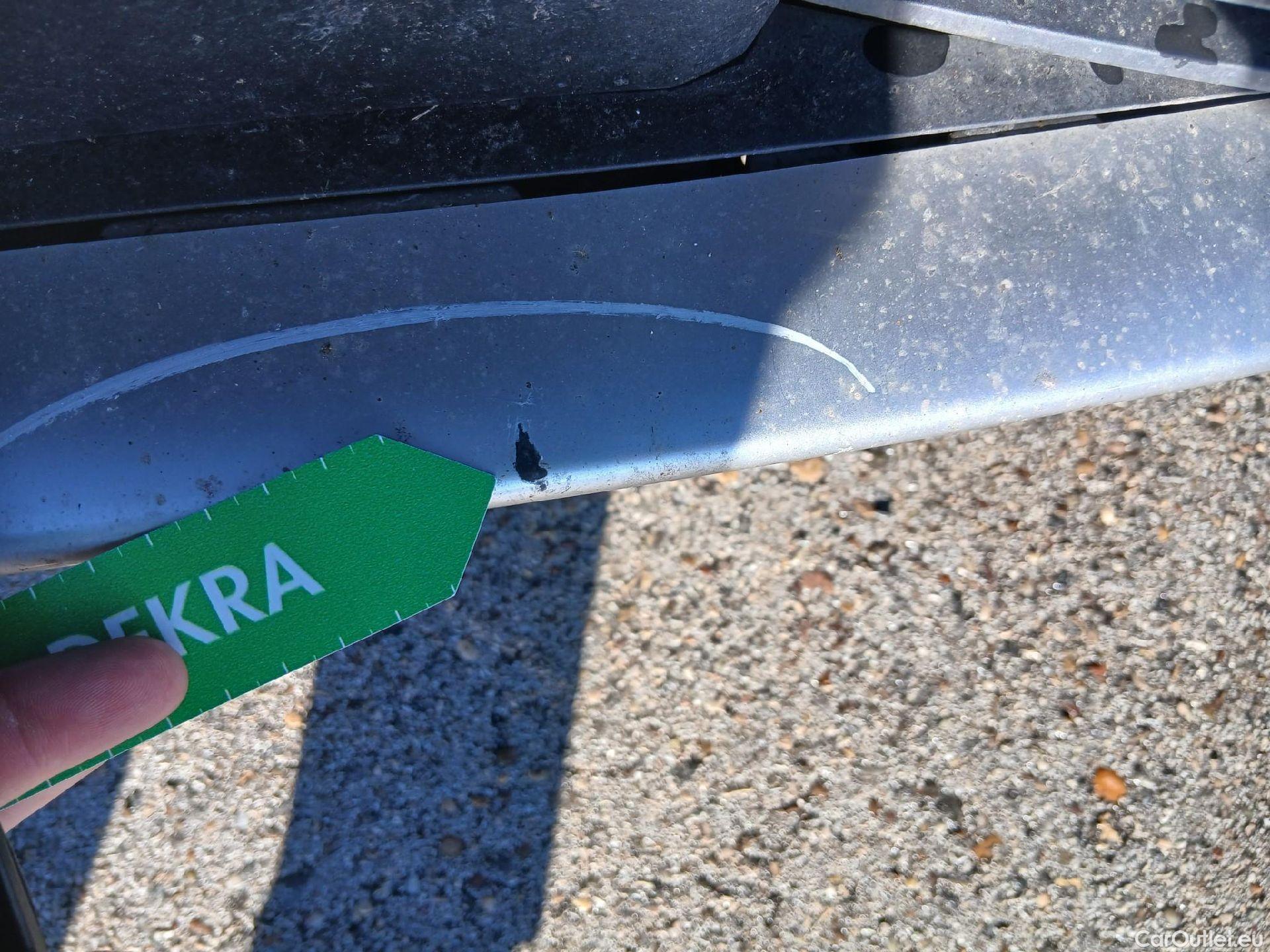  Peugeot  3008 PEUGEOT  / 2020 / 5P / todoterreno 1.5 BlueHDi 96kW S&S Allure Pack EAT8 #15