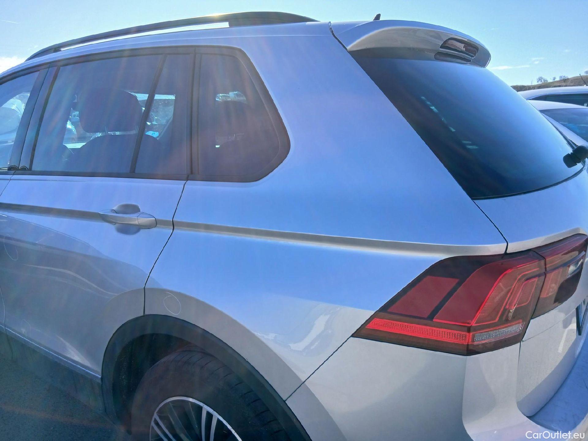  Volkswagen  Tiguan VOLKSWAGEN  / 2020 / 5P / todoterreno Life 1.4 TSI eHybrid 180kW (245CV) DSG #17