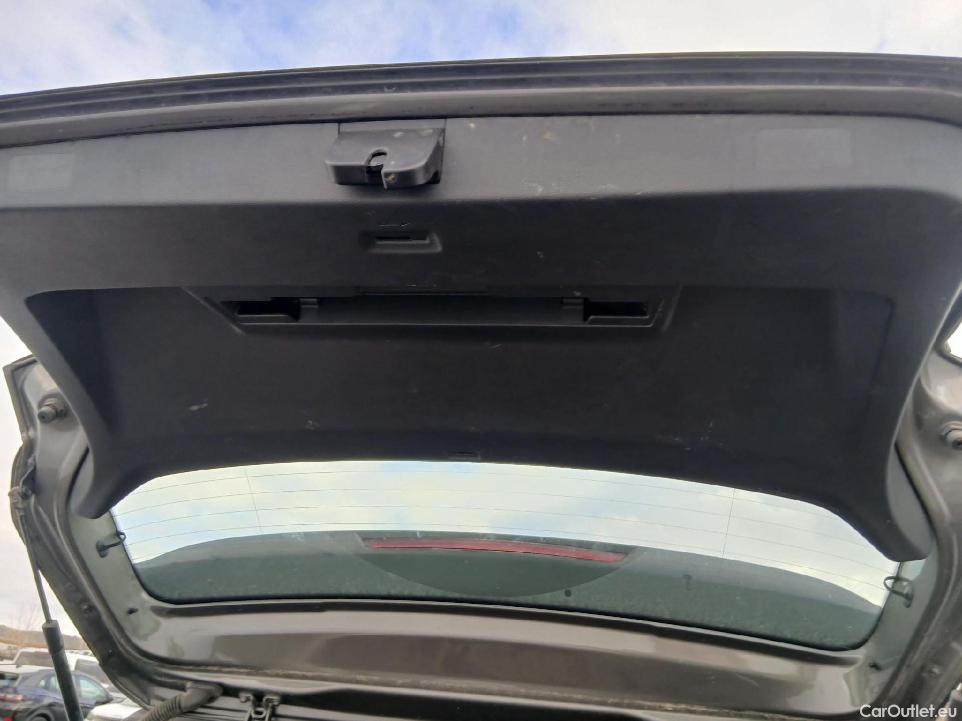  Volkswagen  T-CROSS VOLKSWAGEN  / 2018 / 5P / todoterreno Advance 1.0 TSI 85kW (115CV) DSG (AC) #29