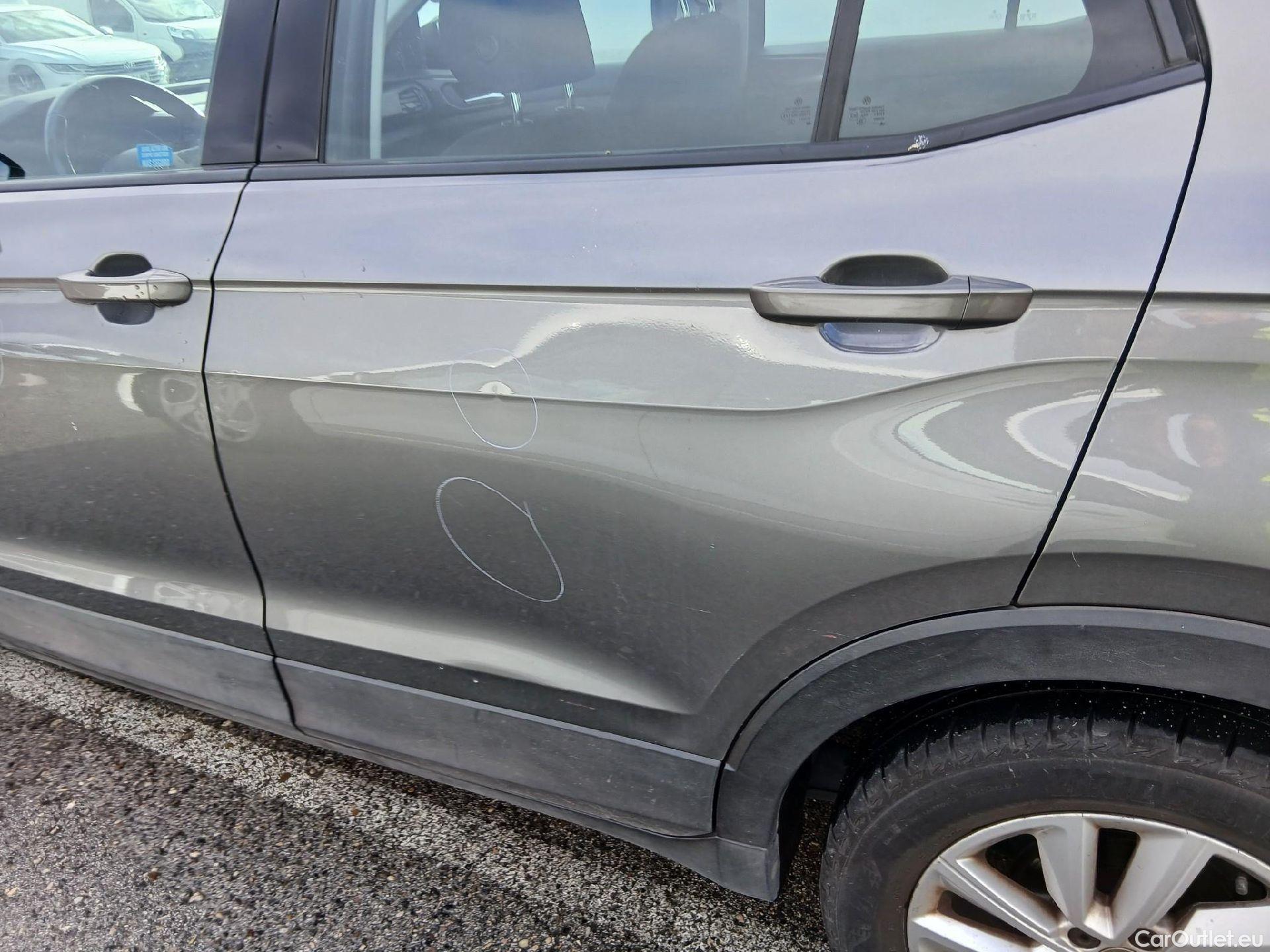  Volkswagen  T-CROSS VOLKSWAGEN  / 2018 / 5P / todoterreno Advance 1.0 TSI 85kW (115CV) DSG (AC) #18