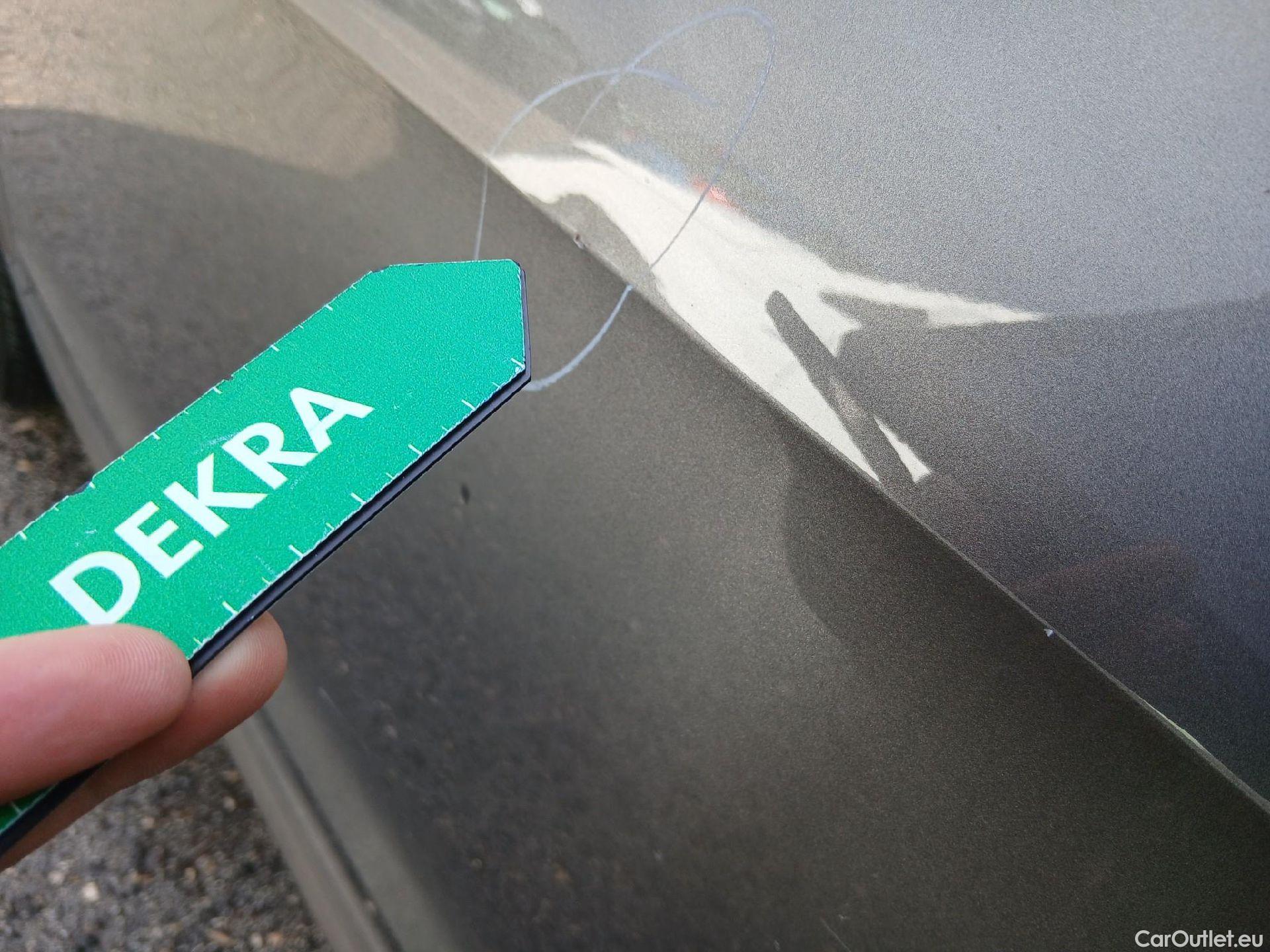  Volkswagen  T-CROSS VOLKSWAGEN  / 2018 / 5P / todoterreno Advance 1.0 TSI 85kW (115CV) DSG (AC) #10