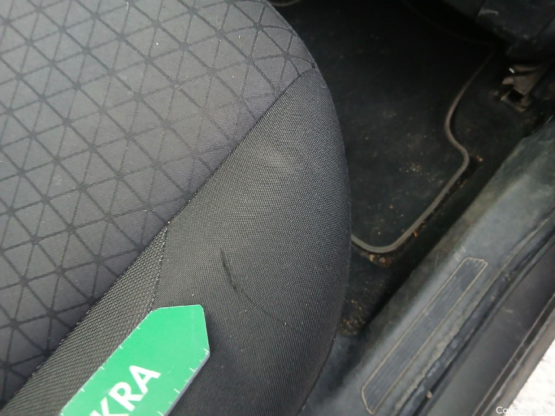  Volkswagen  T-CROSS VOLKSWAGEN  / 2018 / 5P / todoterreno Advance 1.0 TSI 85kW (115CV) DSG (AC) #37