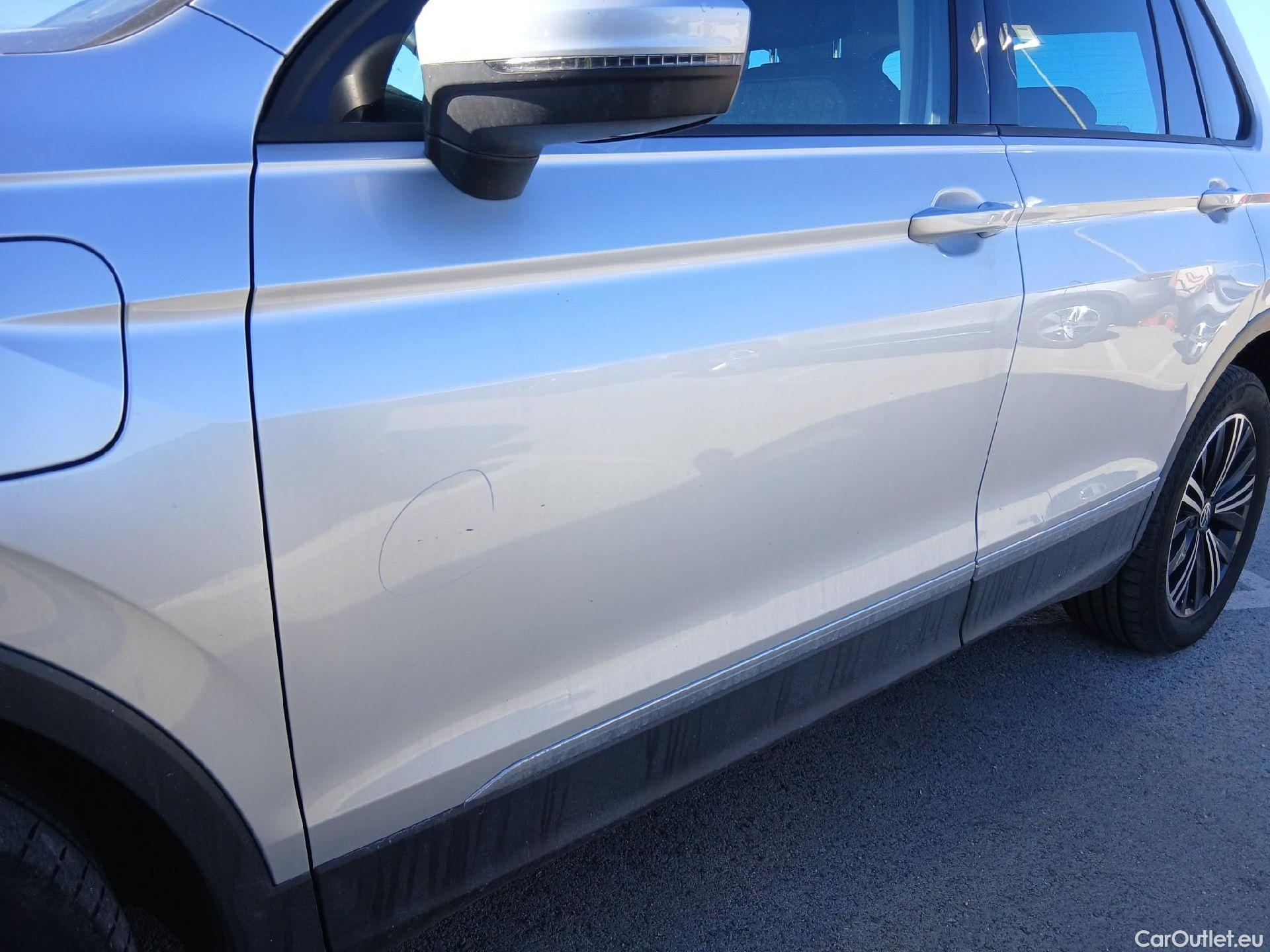  Volkswagen  Tiguan VOLKSWAGEN  / 2020 / 5P / todoterreno Life 1.4 TSI eHybrid 180kW (245CV) DSG #9