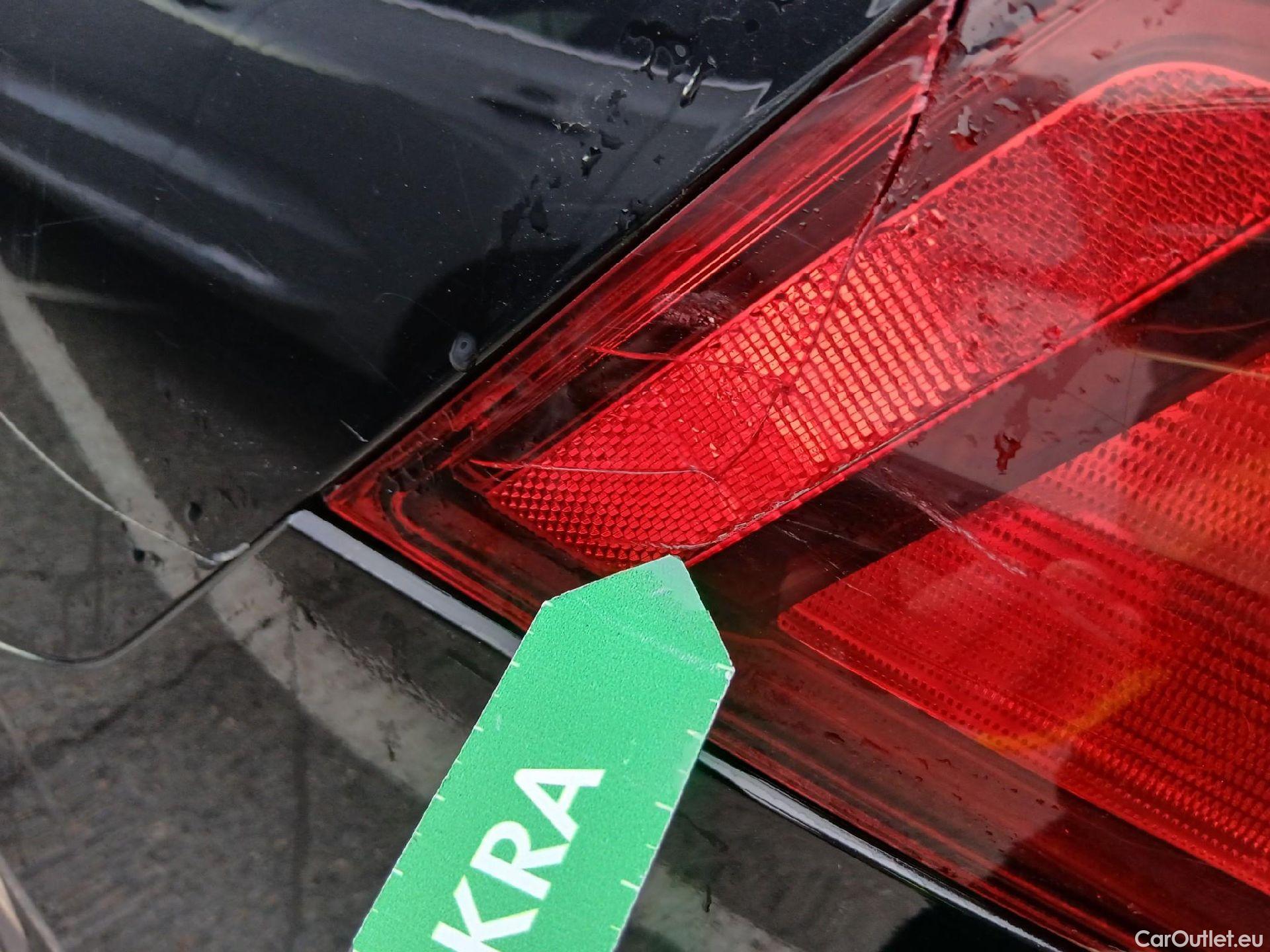  Volvo  XC60 VOLVO  / 2017 / 5P / todoterreno 2.0 B4 D Momentum Pro Auto #27