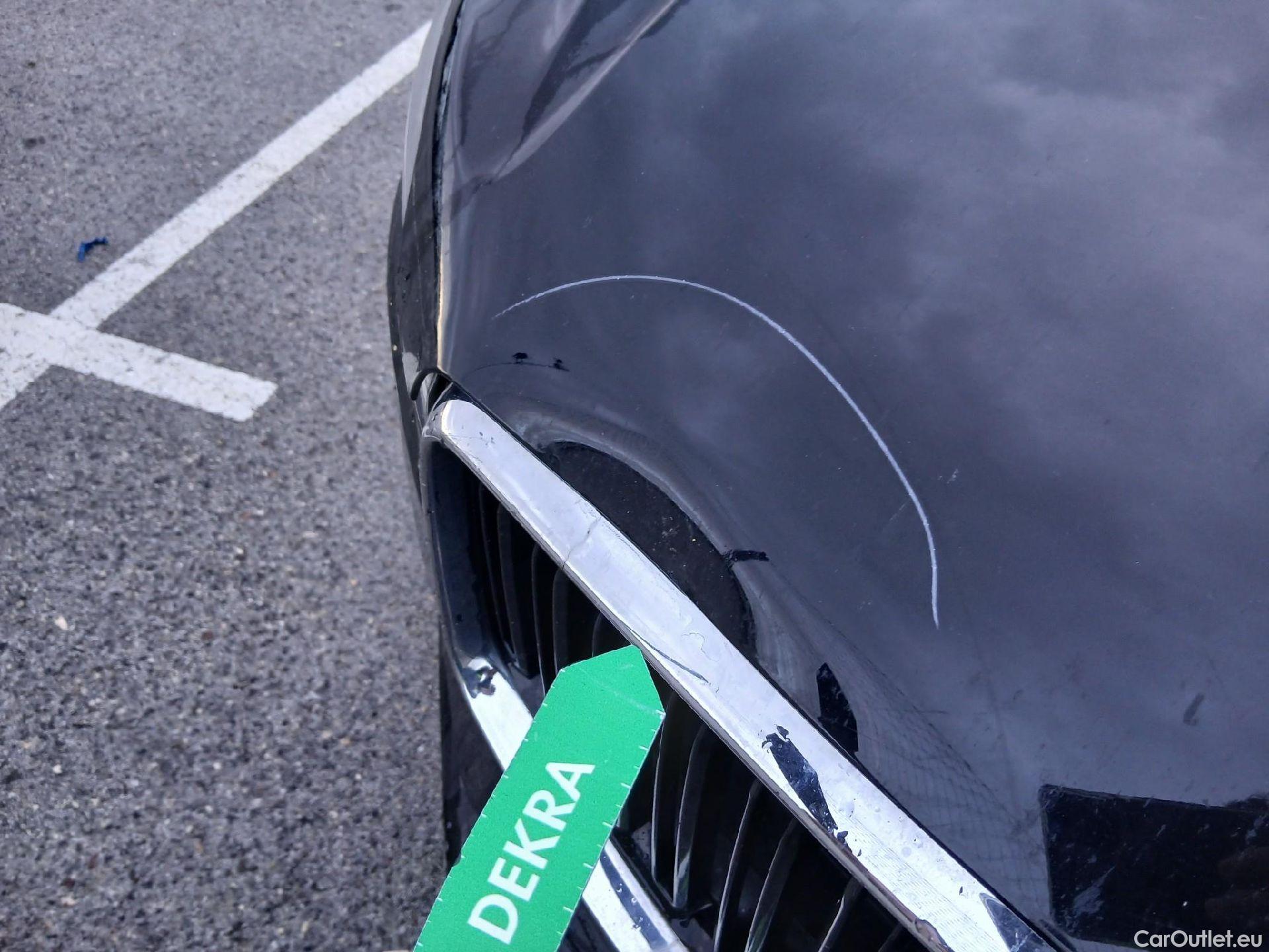  Volvo  XC60 VOLVO  / 2017 / 5P / todoterreno 2.0 B4 D Momentum Pro Auto #3