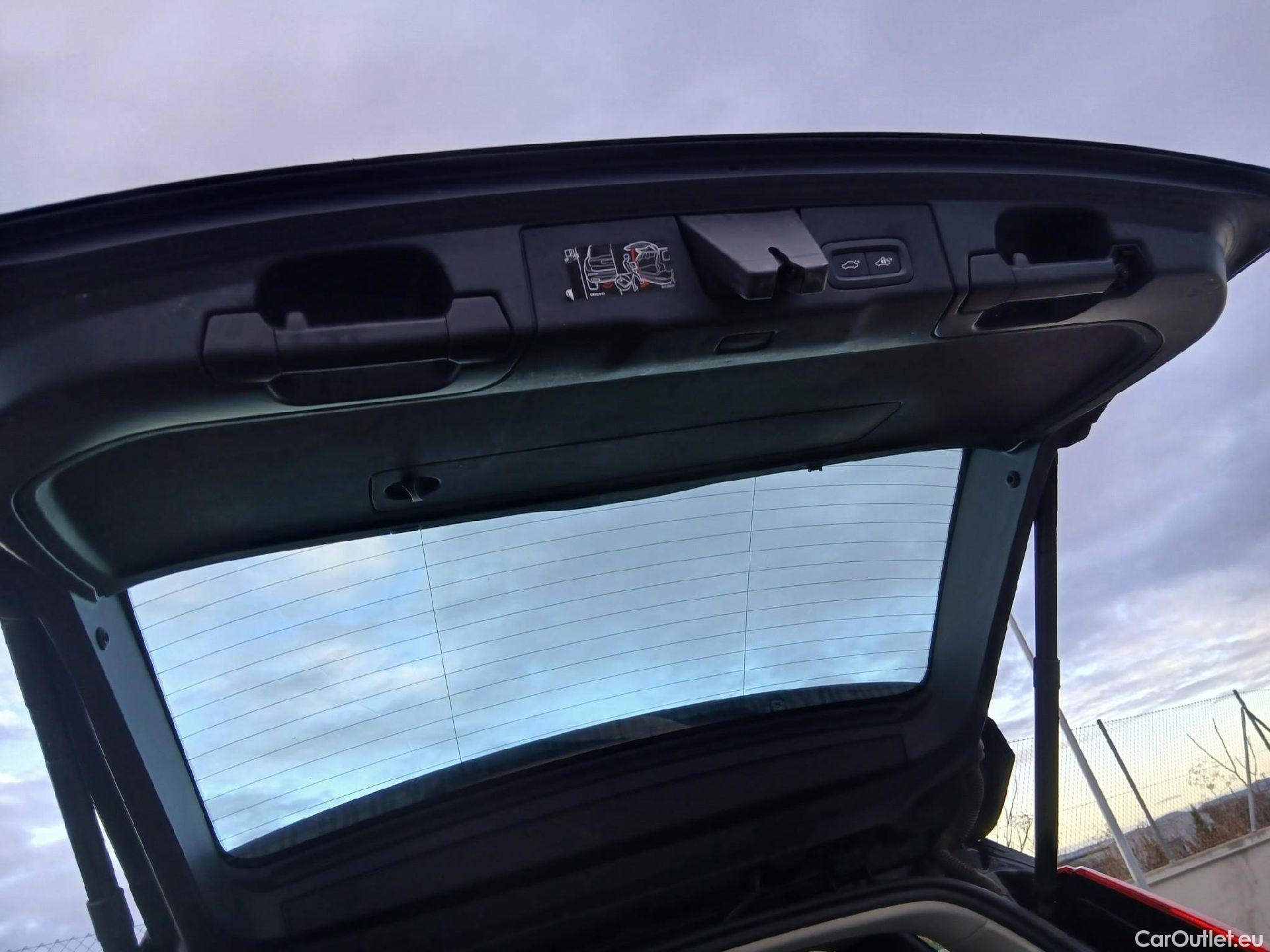  Volvo  XC60 VOLVO  / 2017 / 5P / todoterreno 2.0 B4 D Momentum Pro Auto #43