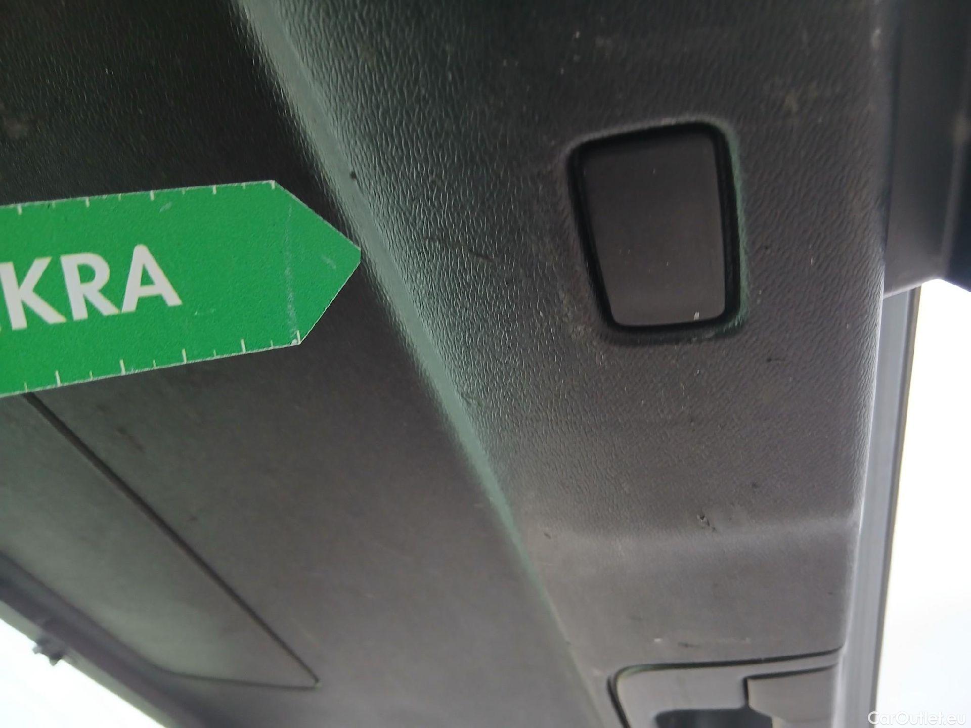  Volvo  XC60 VOLVO  / 2017 / 5P / todoterreno 2.0 B4 D Momentum Pro Auto #44