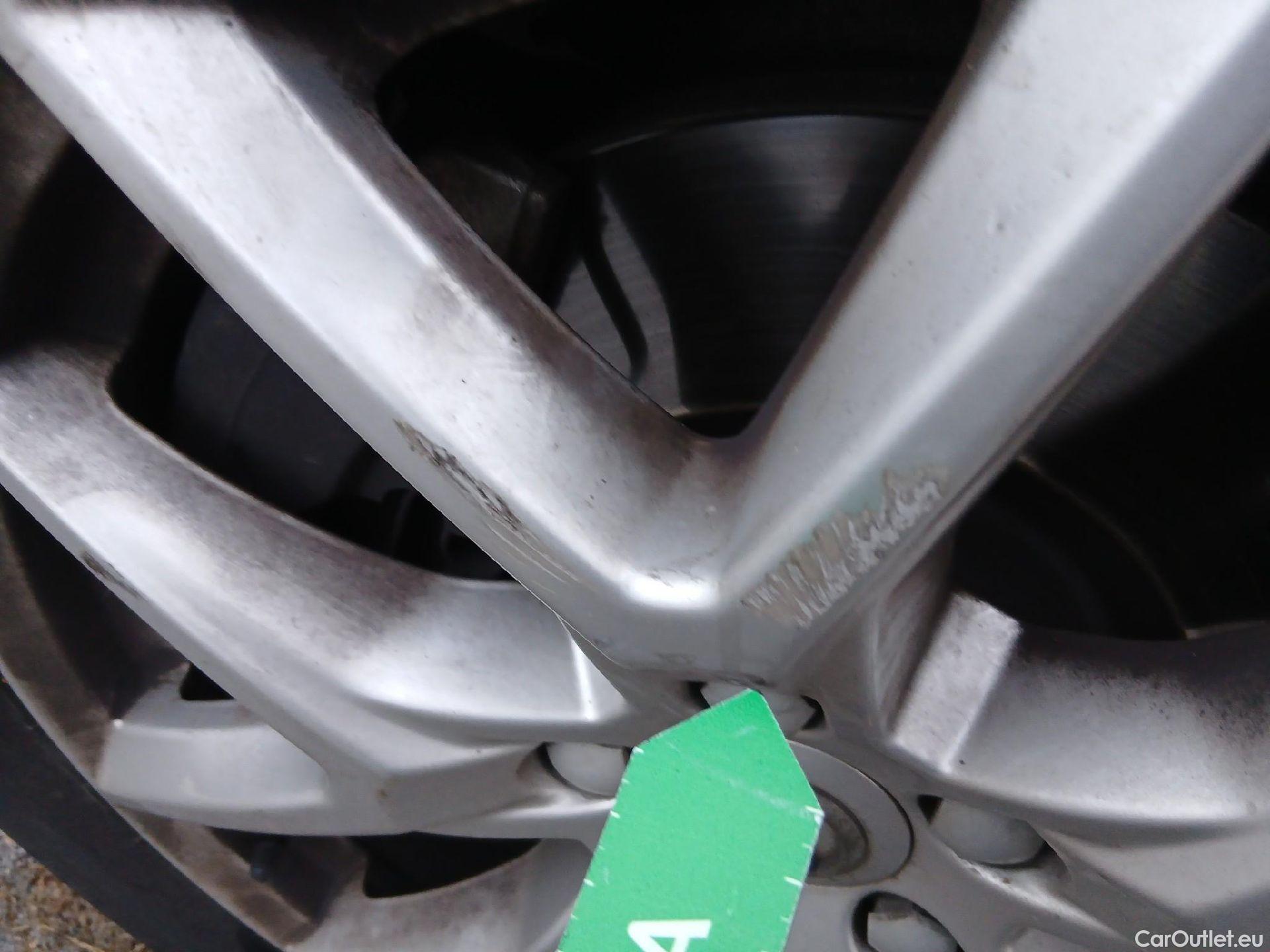  Volvo  XC60 VOLVO  / 2017 / 5P / todoterreno 2.0 B4 D Momentum Pro Auto #11