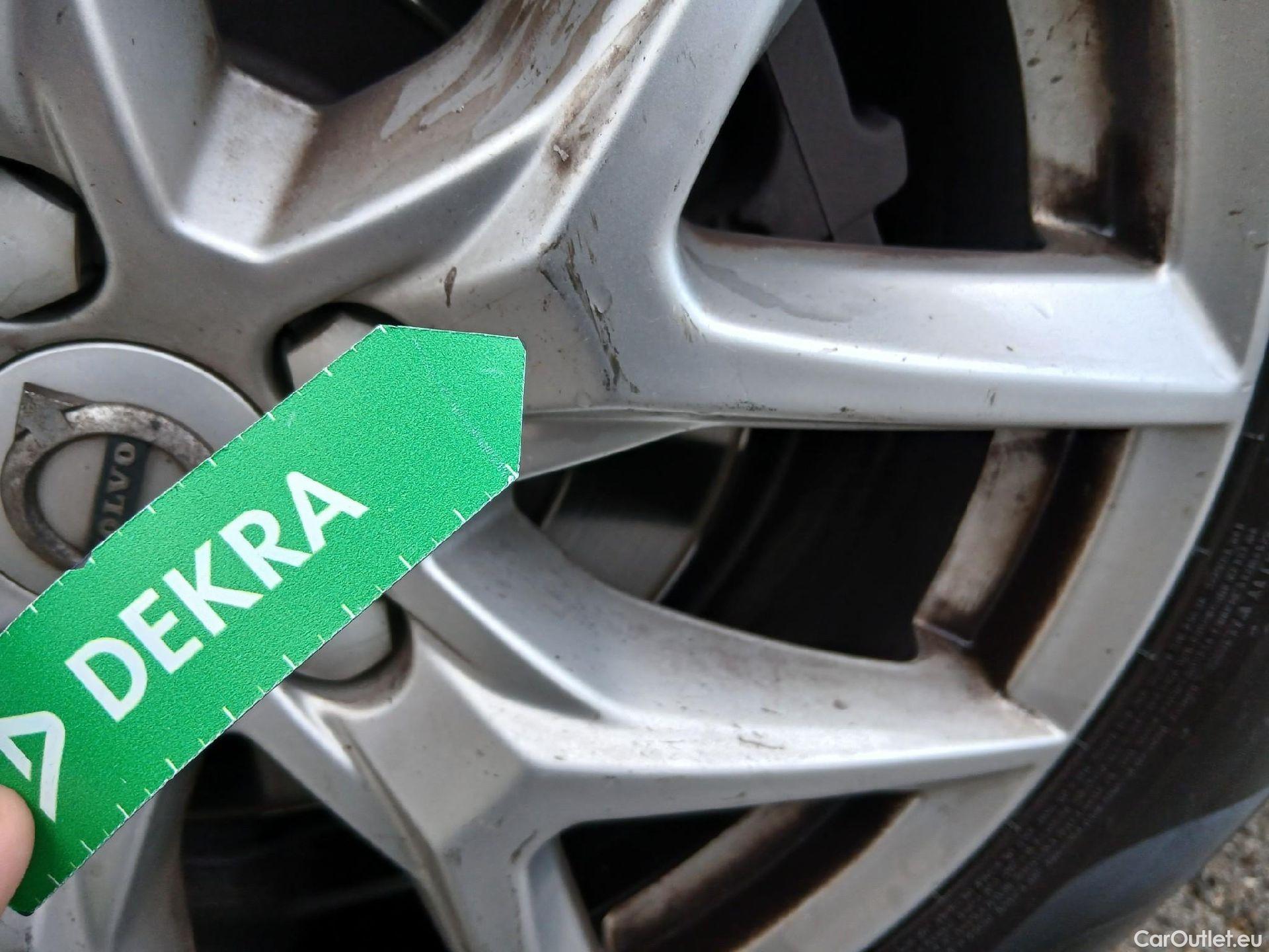  Volvo  XC60 VOLVO  / 2017 / 5P / todoterreno 2.0 B4 D Momentum Pro Auto #49