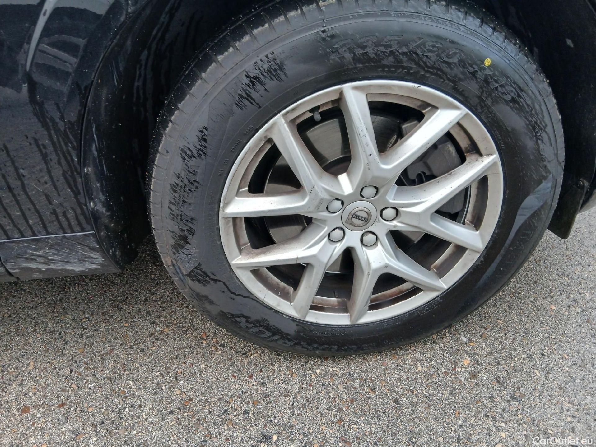  Volvo  XC60 VOLVO  / 2017 / 5P / todoterreno 2.0 B4 D Momentum Pro Auto #61