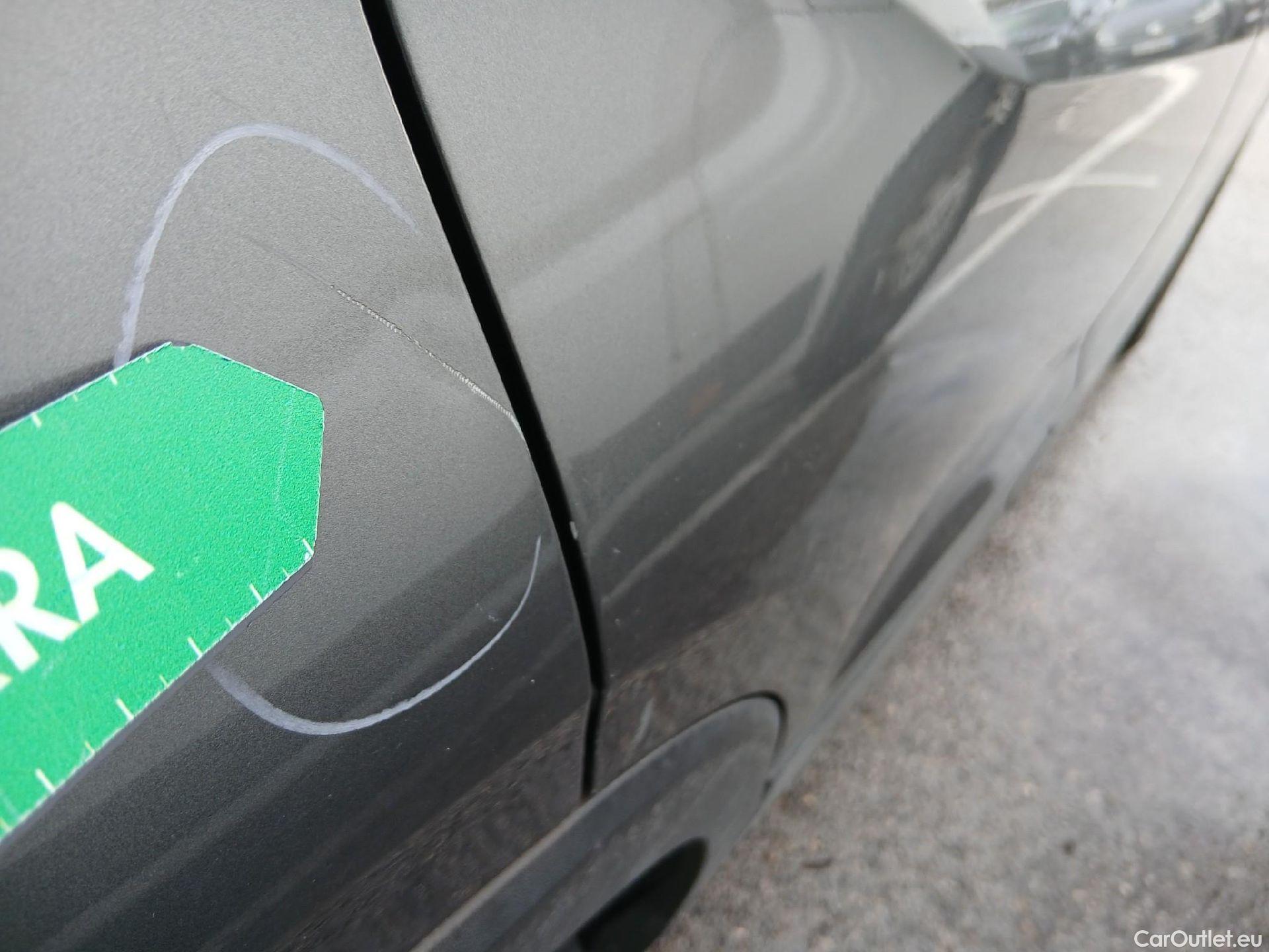  Volkswagen  T-CROSS VOLKSWAGEN  / 2018 / 5P / todoterreno Advance 1.0 TSI 85kW (115CV) DSG (AC) #32