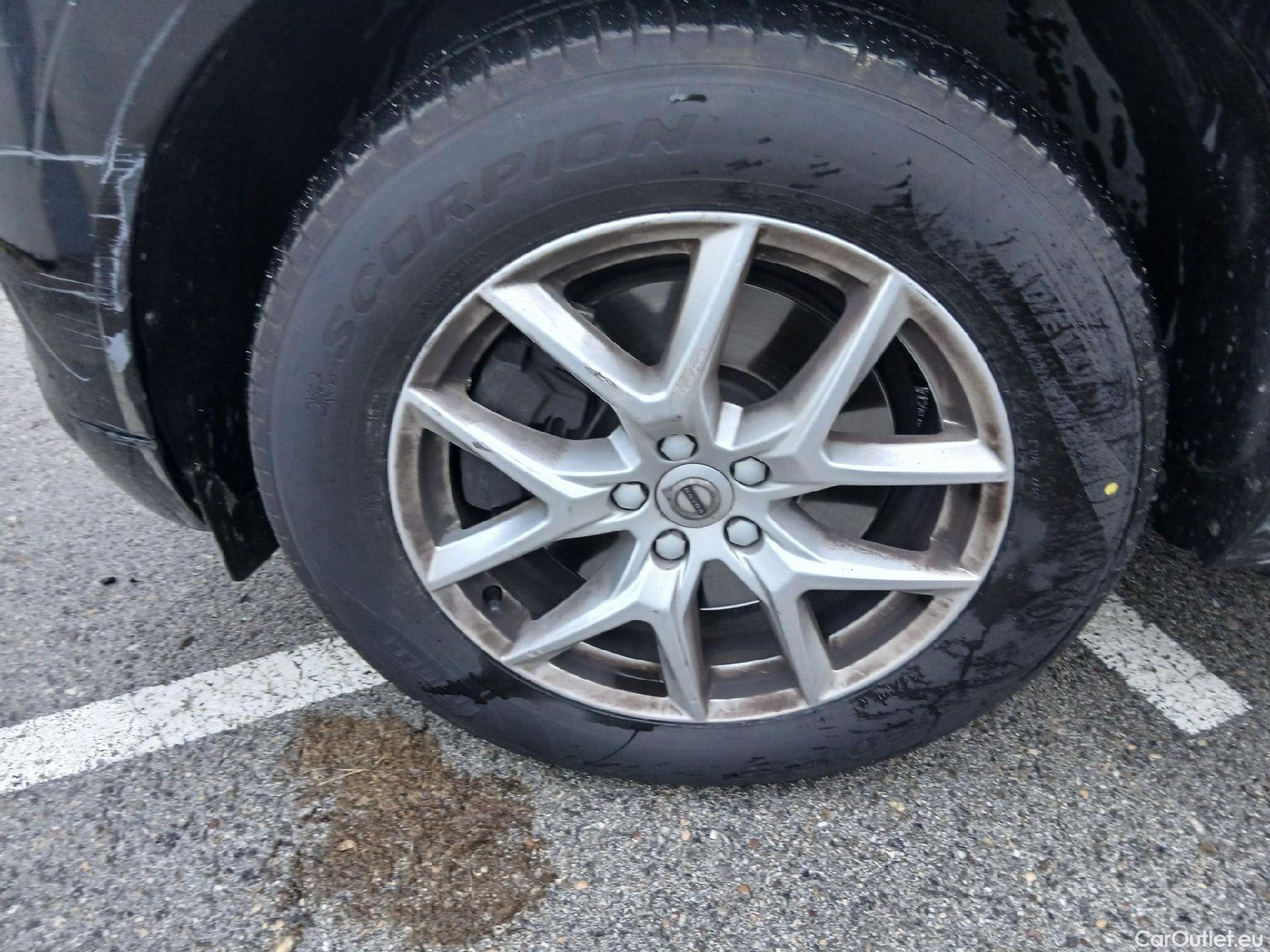  Volvo  XC60 VOLVO  / 2017 / 5P / todoterreno 2.0 B4 D Momentum Pro Auto #12