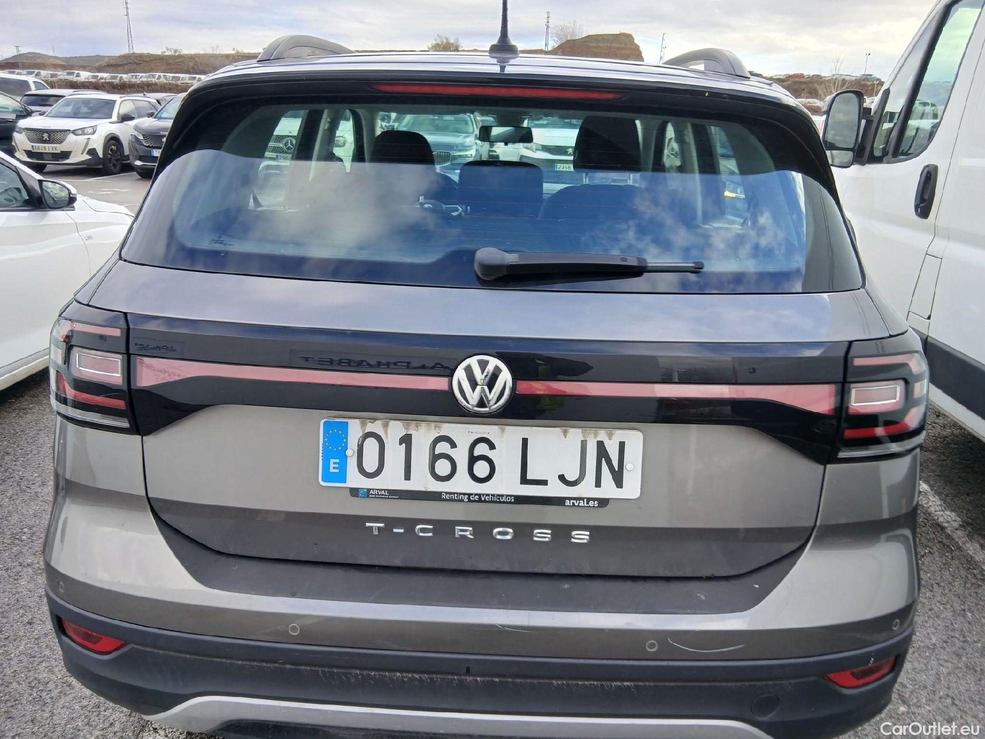  Volkswagen  T-CROSS VOLKSWAGEN  / 2018 / 5P / todoterreno Advance 1.0 TSI 85kW (115CV) DSG (AC) #24