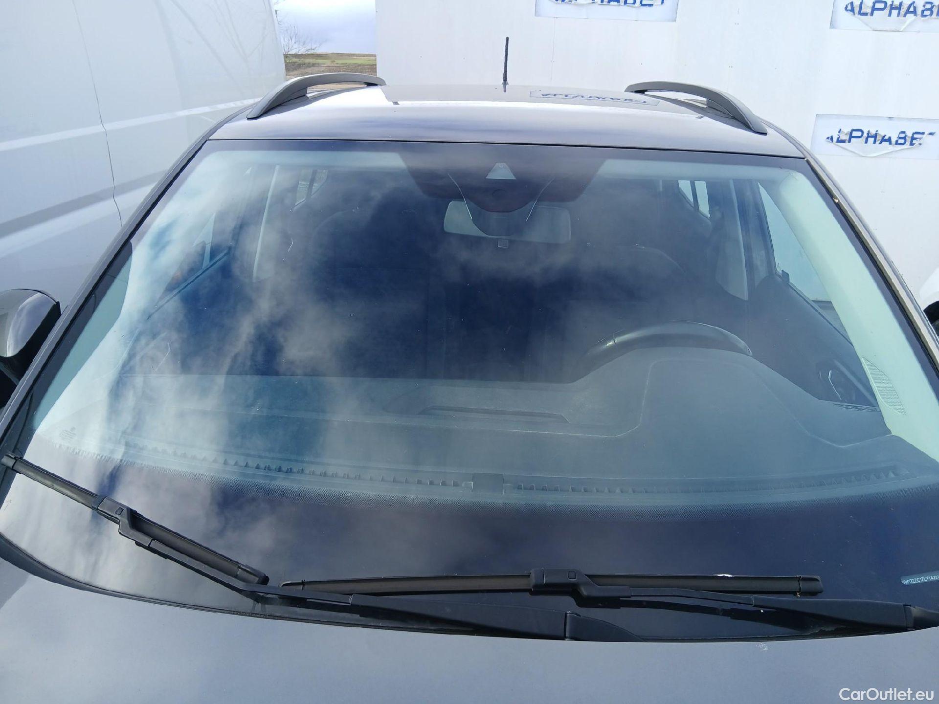  Volkswagen  T-CROSS VOLKSWAGEN  / 2018 / 5P / todoterreno Advance 1.0 TSI 85kW (115CV) DSG (AC) #2