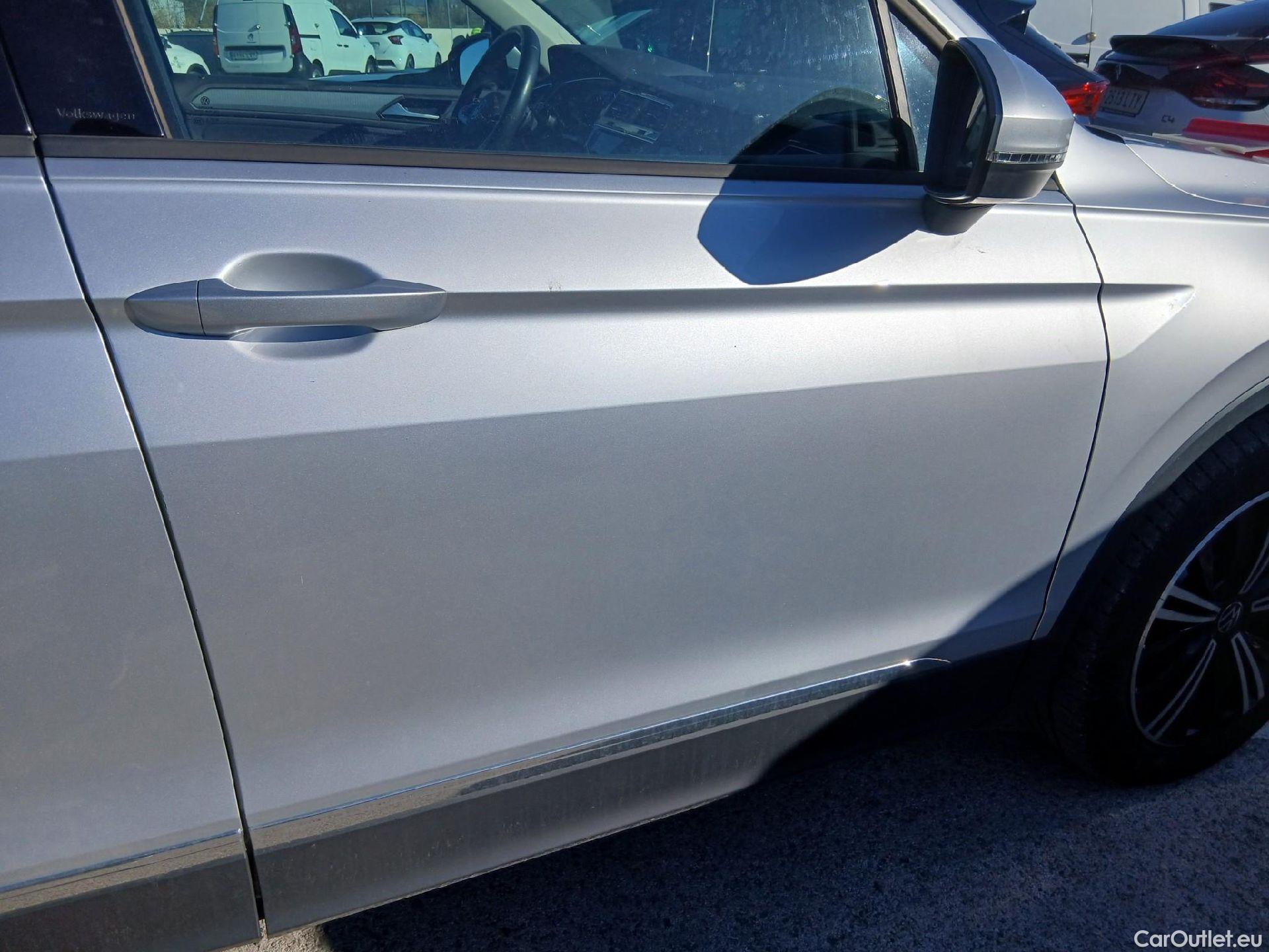  Volkswagen  Tiguan VOLKSWAGEN  / 2020 / 5P / todoterreno Life 1.4 TSI eHybrid 180kW (245CV) DSG #40