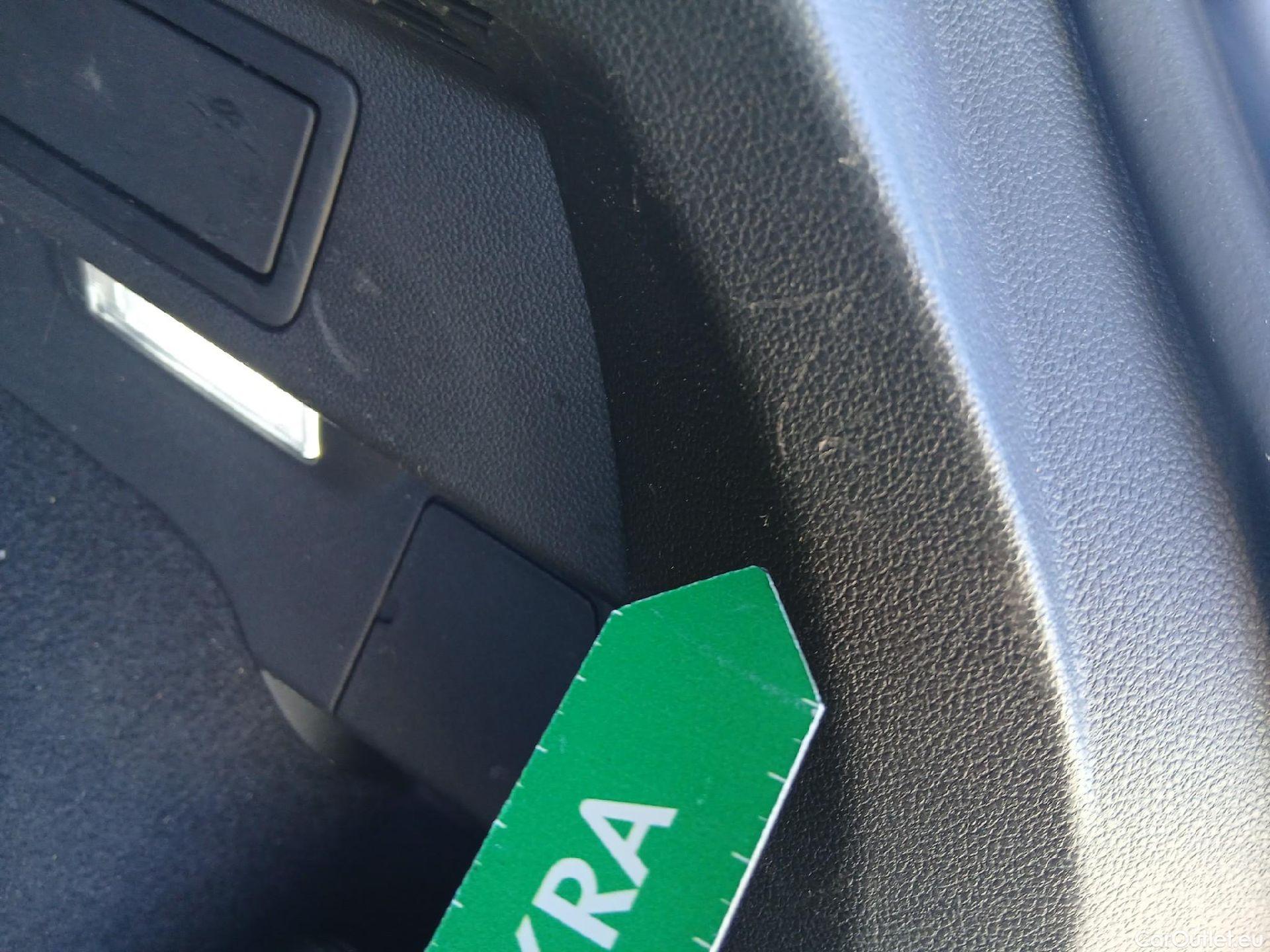  Volkswagen  Tiguan VOLKSWAGEN  / 2020 / 5P / todoterreno Life 1.4 TSI eHybrid 180kW (245CV) DSG #31