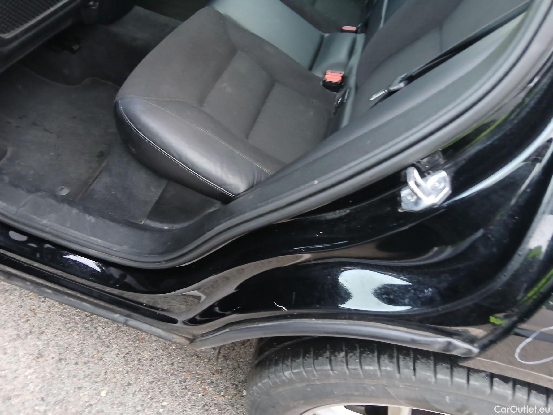  Volvo  XC60 VOLVO  / 2017 / 5P / todoterreno 2.0 B4 D Momentum Pro Auto #42