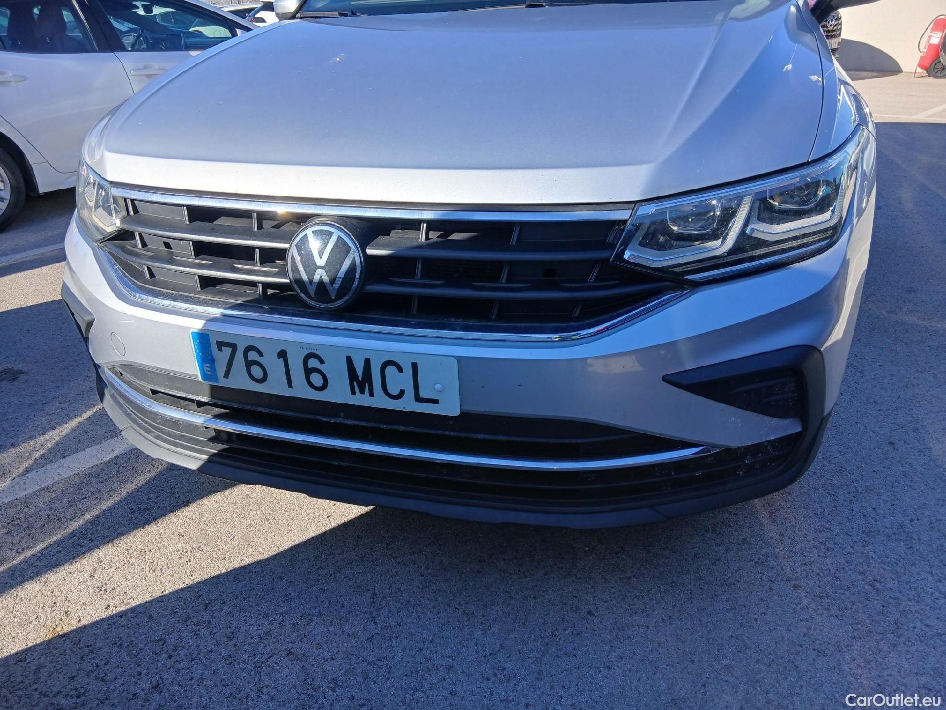  Volkswagen  Tiguan VOLKSWAGEN  / 2020 / 5P / todoterreno Life 1.4 TSI eHybrid 180kW (245CV) DSG #3