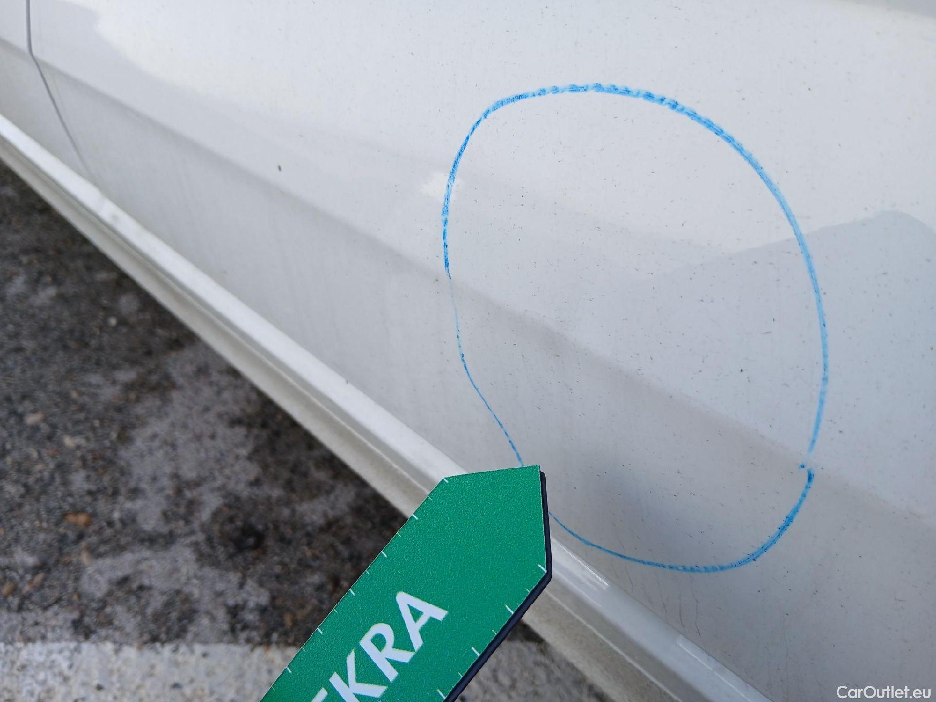  Volkswagen  Polo VOLKSWAGEN  / 2021 / 5P / berlina con portón Life 1.0 TSI 70kW (95CV) #3