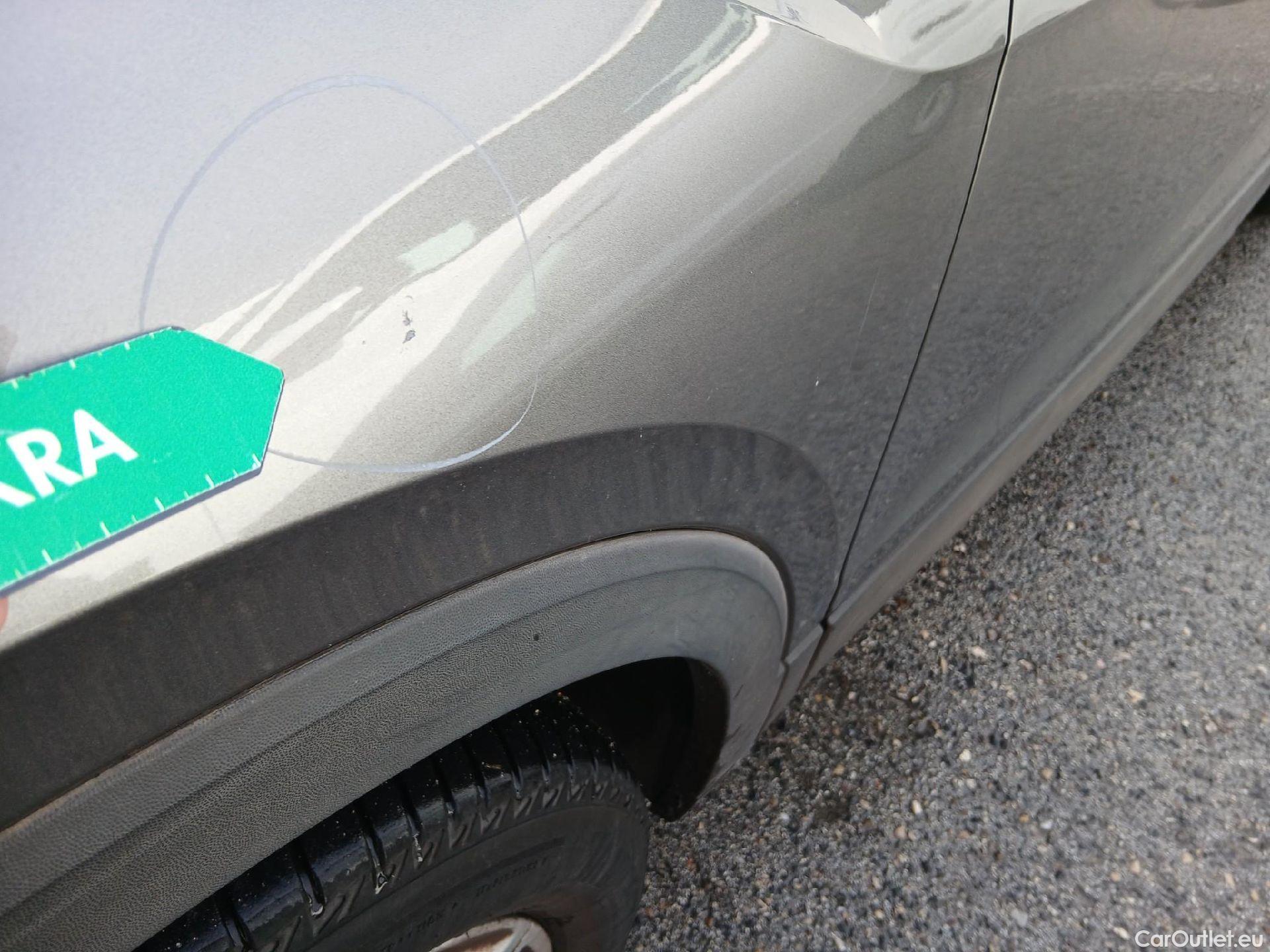  Volkswagen  T-CROSS VOLKSWAGEN  / 2018 / 5P / todoterreno Advance 1.0 TSI 85kW (115CV) DSG (AC) #8