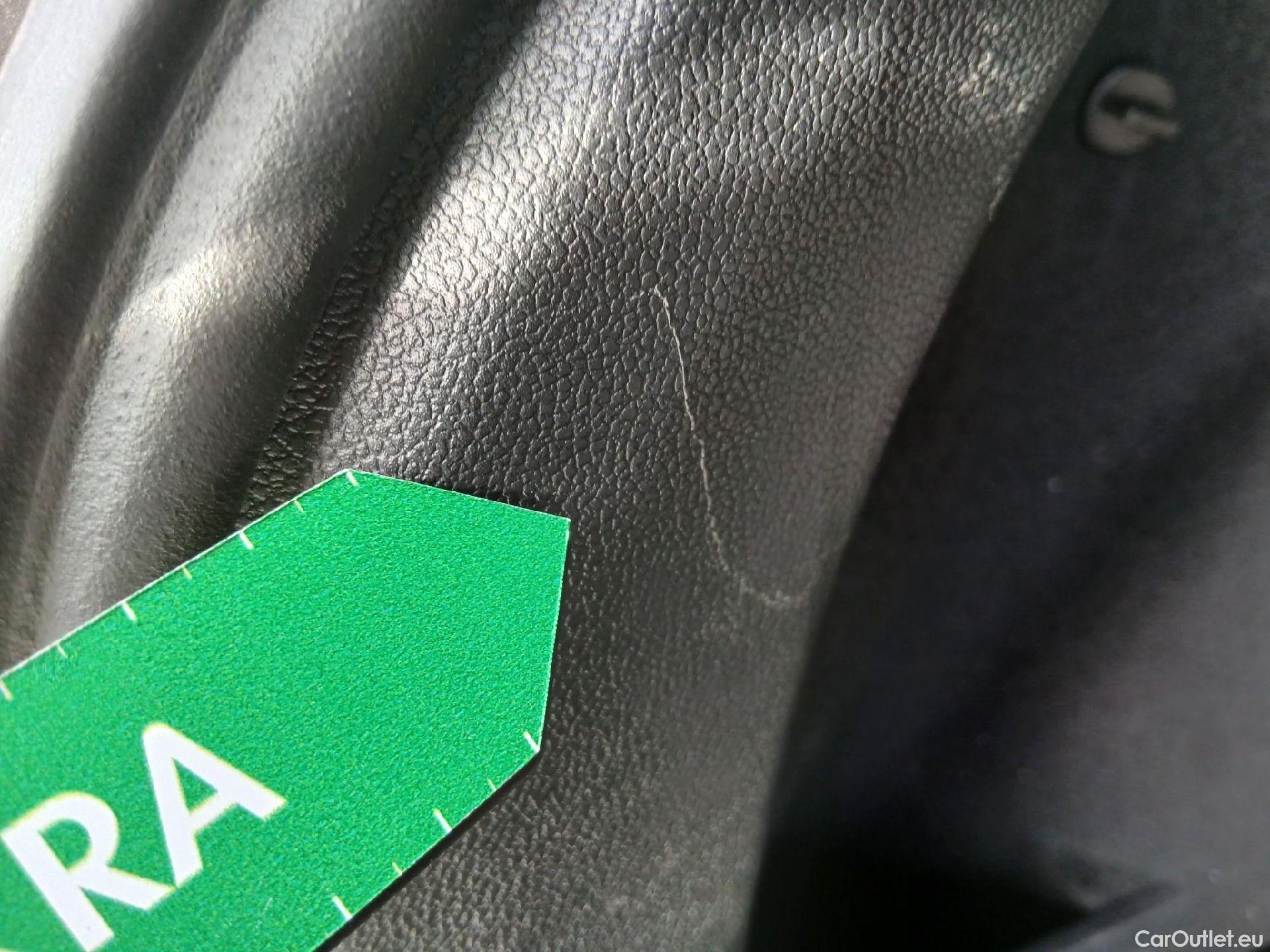  Volkswagen  Polo VOLKSWAGEN  / 2021 / 5P / berlina con portón Life 1.0 TSI 70kW (95CV) #14