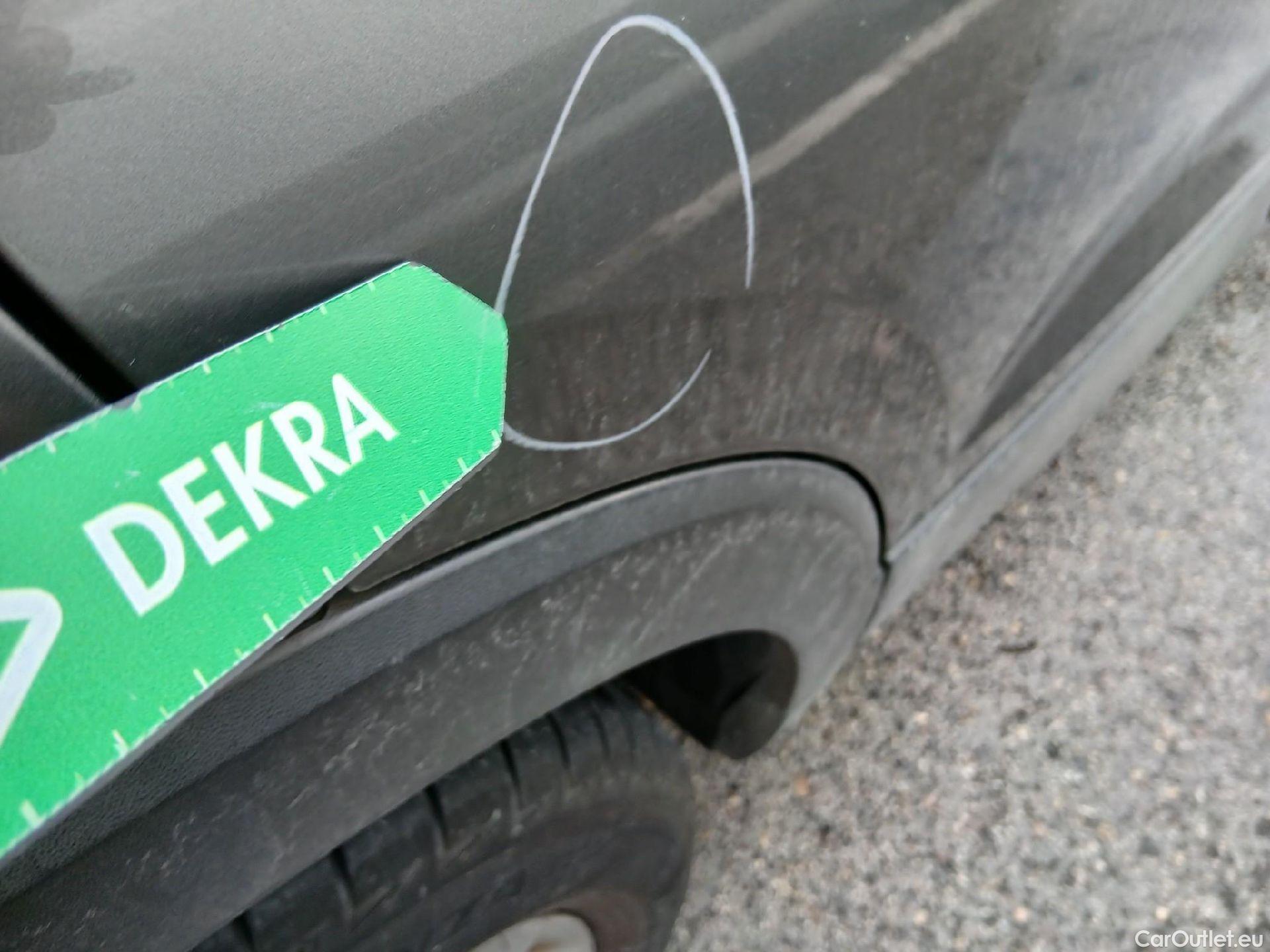  Volkswagen  T-CROSS VOLKSWAGEN  / 2018 / 5P / todoterreno Advance 1.0 TSI 85kW (115CV) DSG (AC) #33