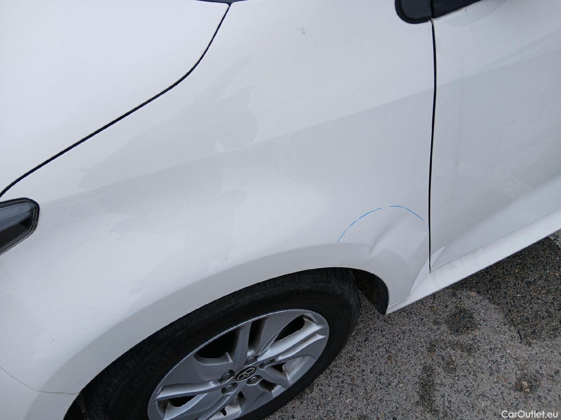  Toyota  Yaris TOYOTA  / 2020 / 5P / berlina con portón 1.5 120H Business Plus #14