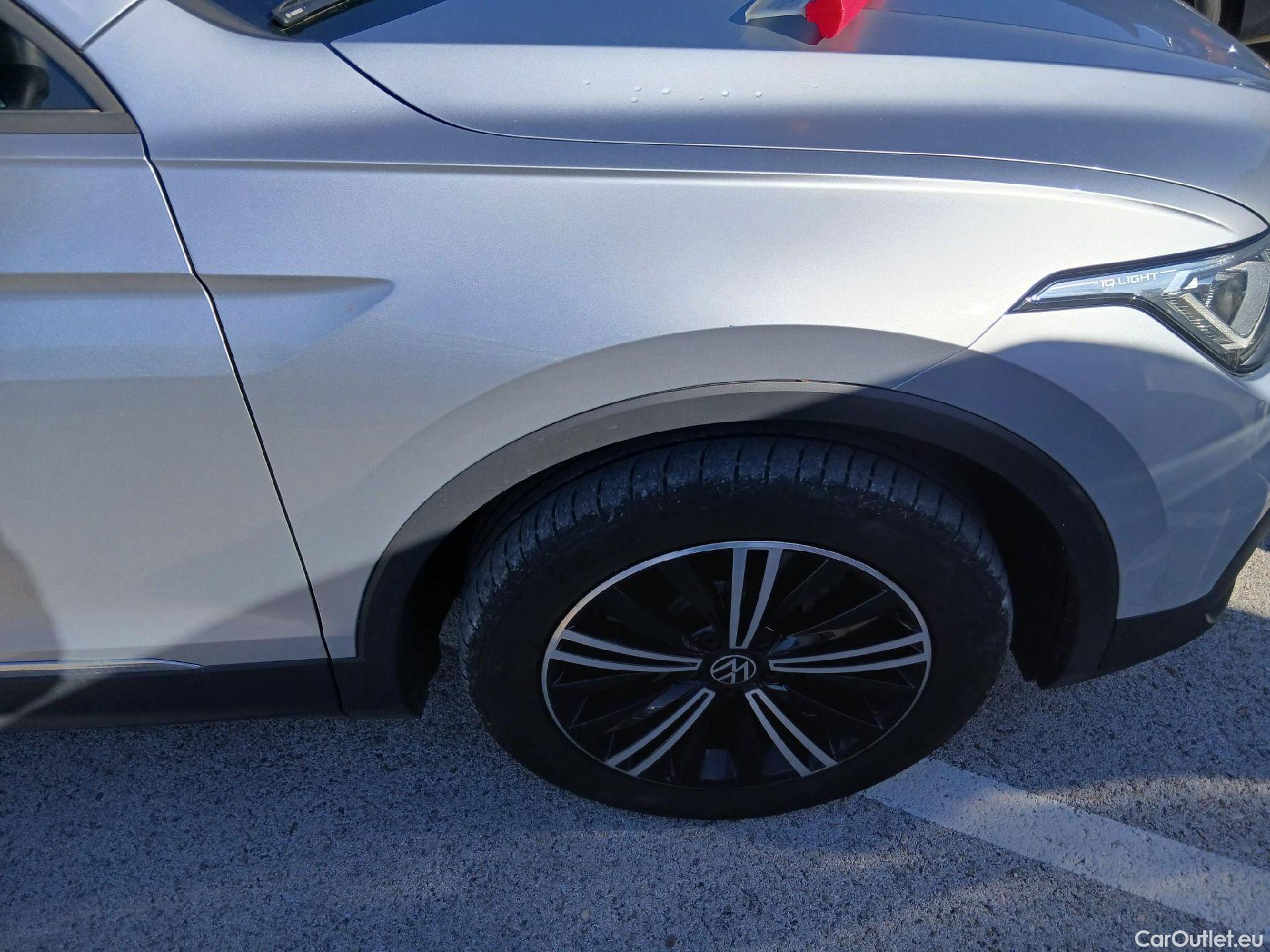  Volkswagen  Tiguan VOLKSWAGEN  / 2020 / 5P / todoterreno Life 1.4 TSI eHybrid 180kW (245CV) DSG #41