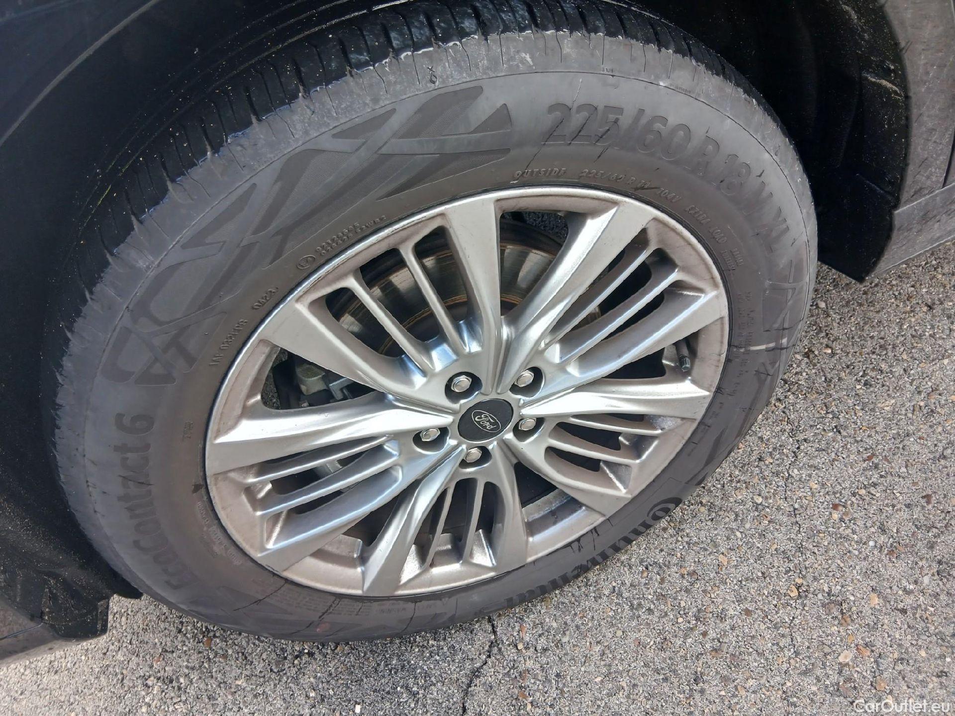  Ford  Kuga  Hybrid Vignale 2.5 190CV ATV E6d #8