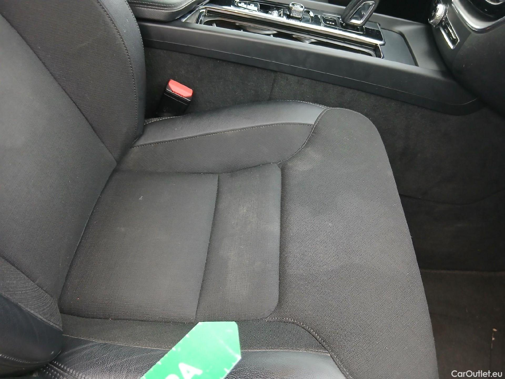  Volvo  XC60 VOLVO  / 2017 / 5P / todoterreno 2.0 B4 D Momentum Pro Auto #36