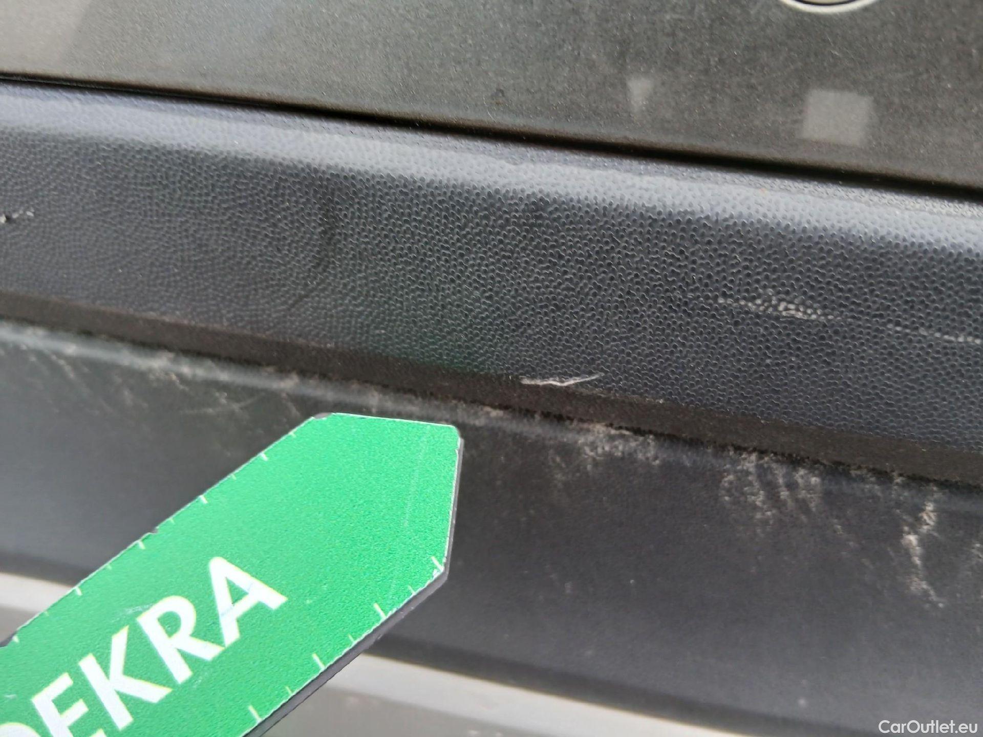  Volkswagen  T-CROSS VOLKSWAGEN  / 2018 / 5P / todoterreno Advance 1.0 TSI 85kW (115CV) DSG (AC) #28