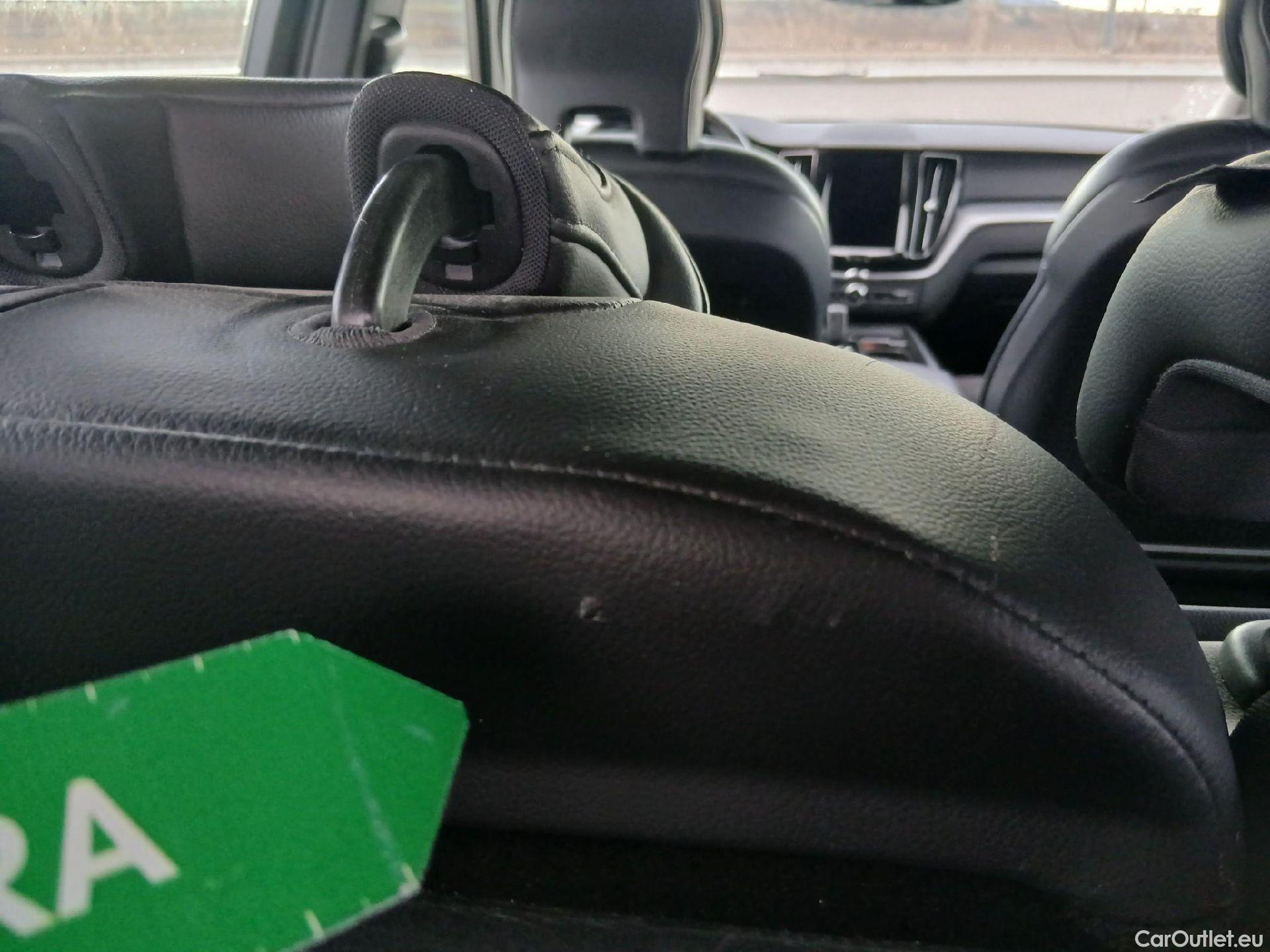  Volvo  XC60 VOLVO  / 2017 / 5P / todoterreno 2.0 B4 D Momentum Pro Auto #45