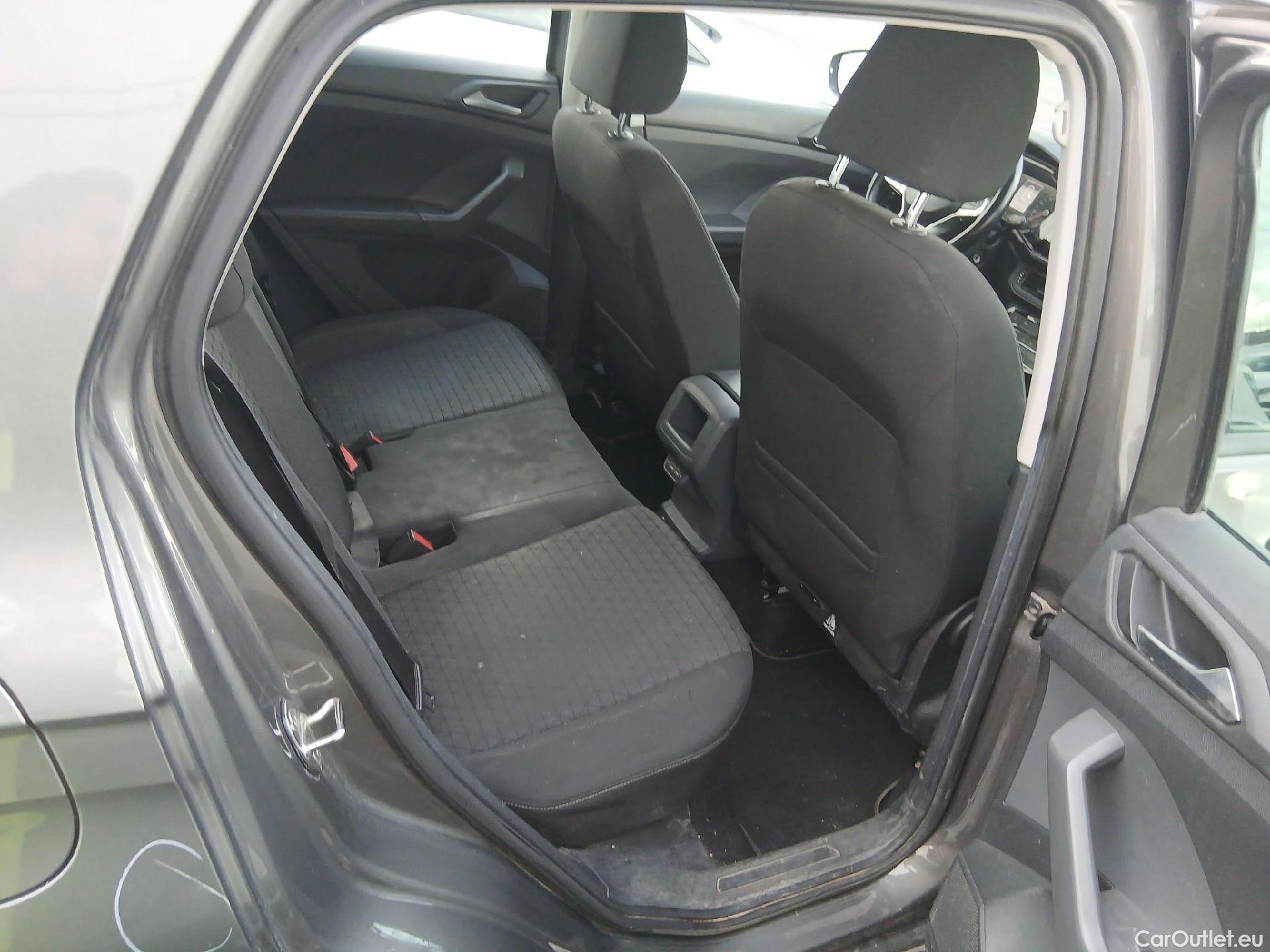  Volkswagen  T-CROSS VOLKSWAGEN  / 2018 / 5P / todoterreno Advance 1.0 TSI 85kW (115CV) DSG (AC) #35