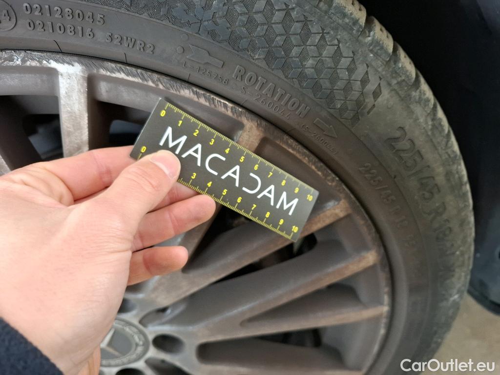  Mercedes  CLA-Klasse MERCEDES-BENZ CLA Coupe / 2019 / 4P / Coupé CLA 180 Progressive Line BA7 #31