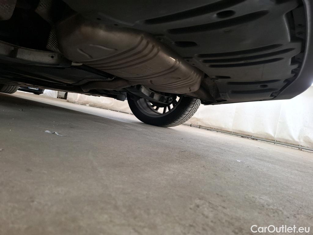  Mercedes  CLA-Klasse MERCEDES-BENZ CLA Coupe / 2019 / 4P / Coupé CLA 180 Progressive Line BA7 #43