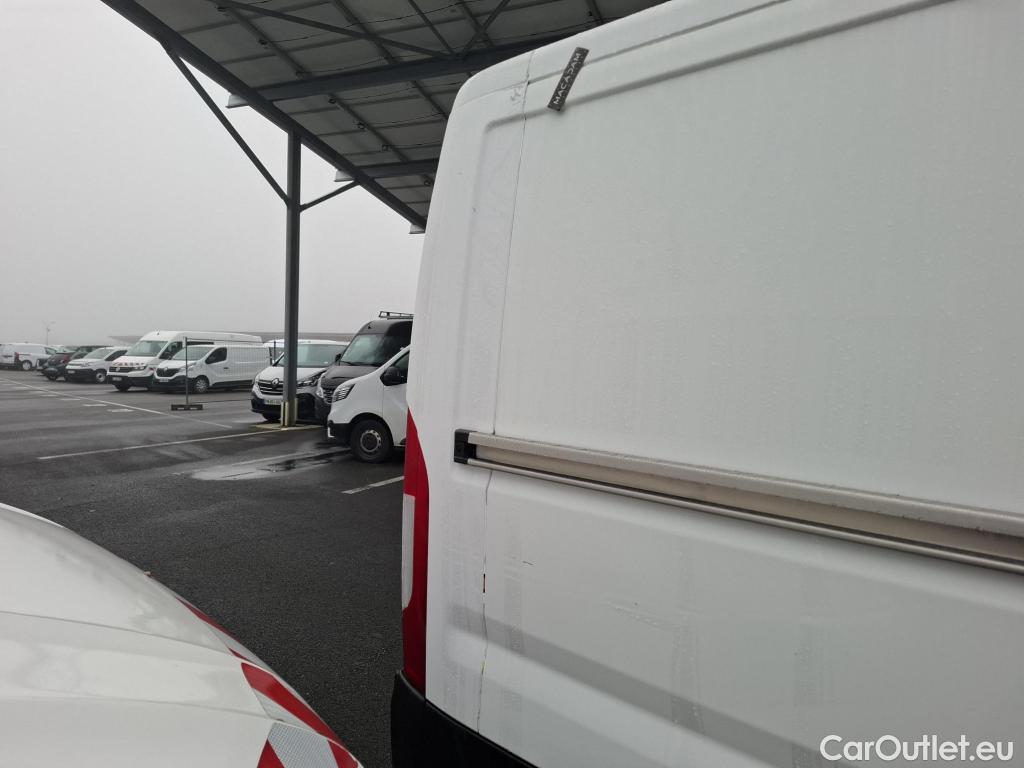  Citroen  Jumper CITROEN  VU 4p Fourgon 30 L1H1 BlueHDi 110 BVM6 Business #37