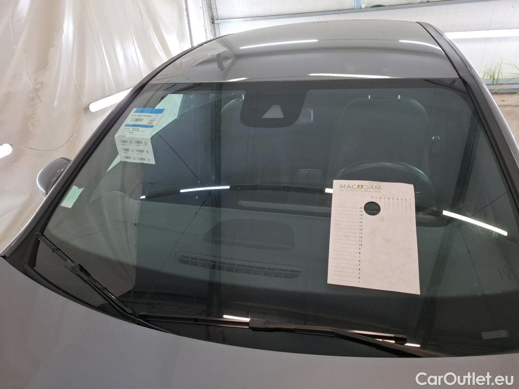  Mercedes  CLA-Klasse MERCEDES-BENZ CLA Coupe / 2019 / 4P / Coupé CLA 180 Progressive Line BA7 #1