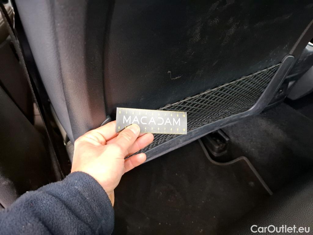  Mercedes  CLA-Klasse MERCEDES-BENZ CLA Coupe / 2019 / 4P / Coupé CLA 180 Progressive Line BA7 #40